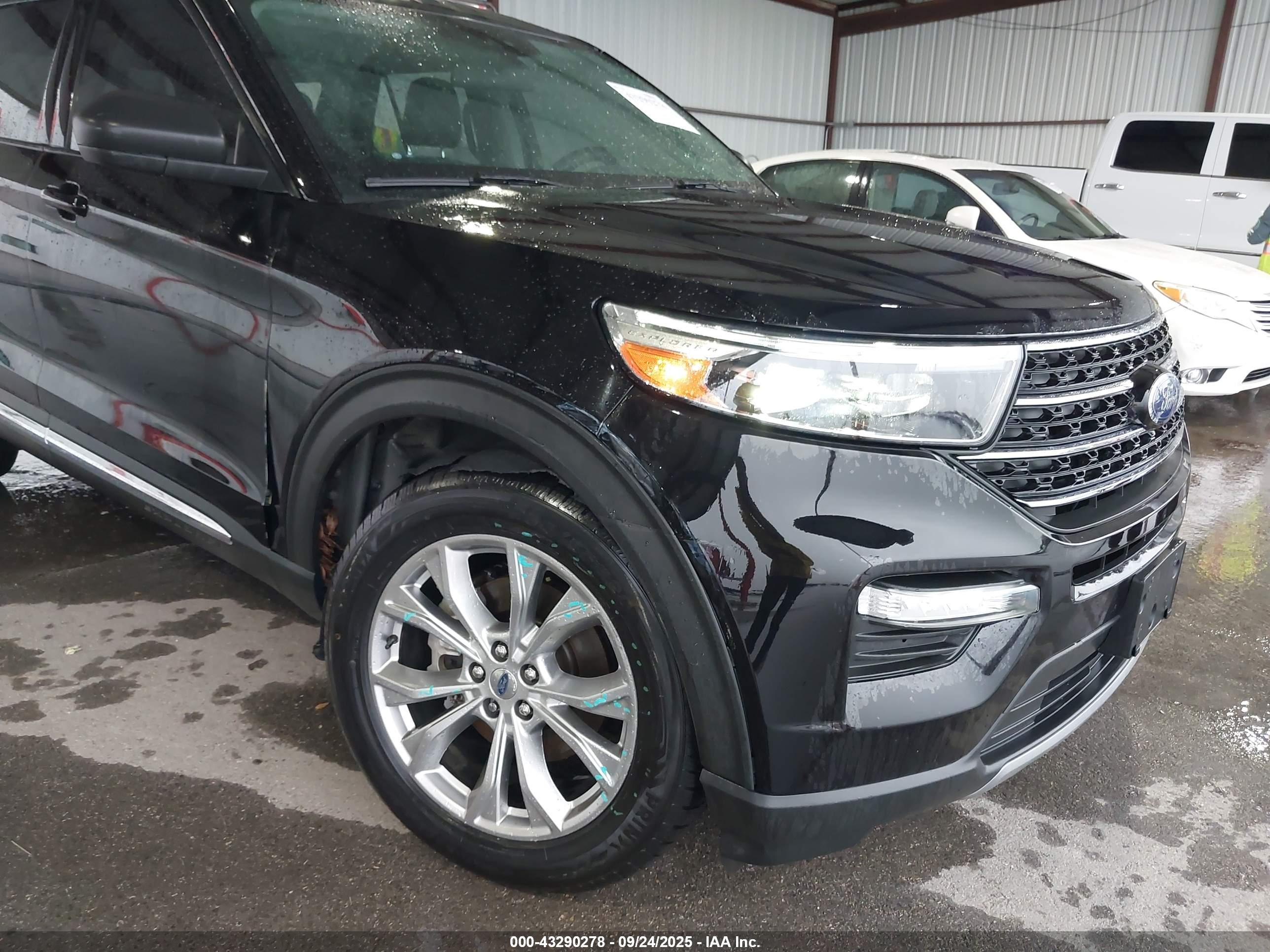 FORD EXPLORER image 6