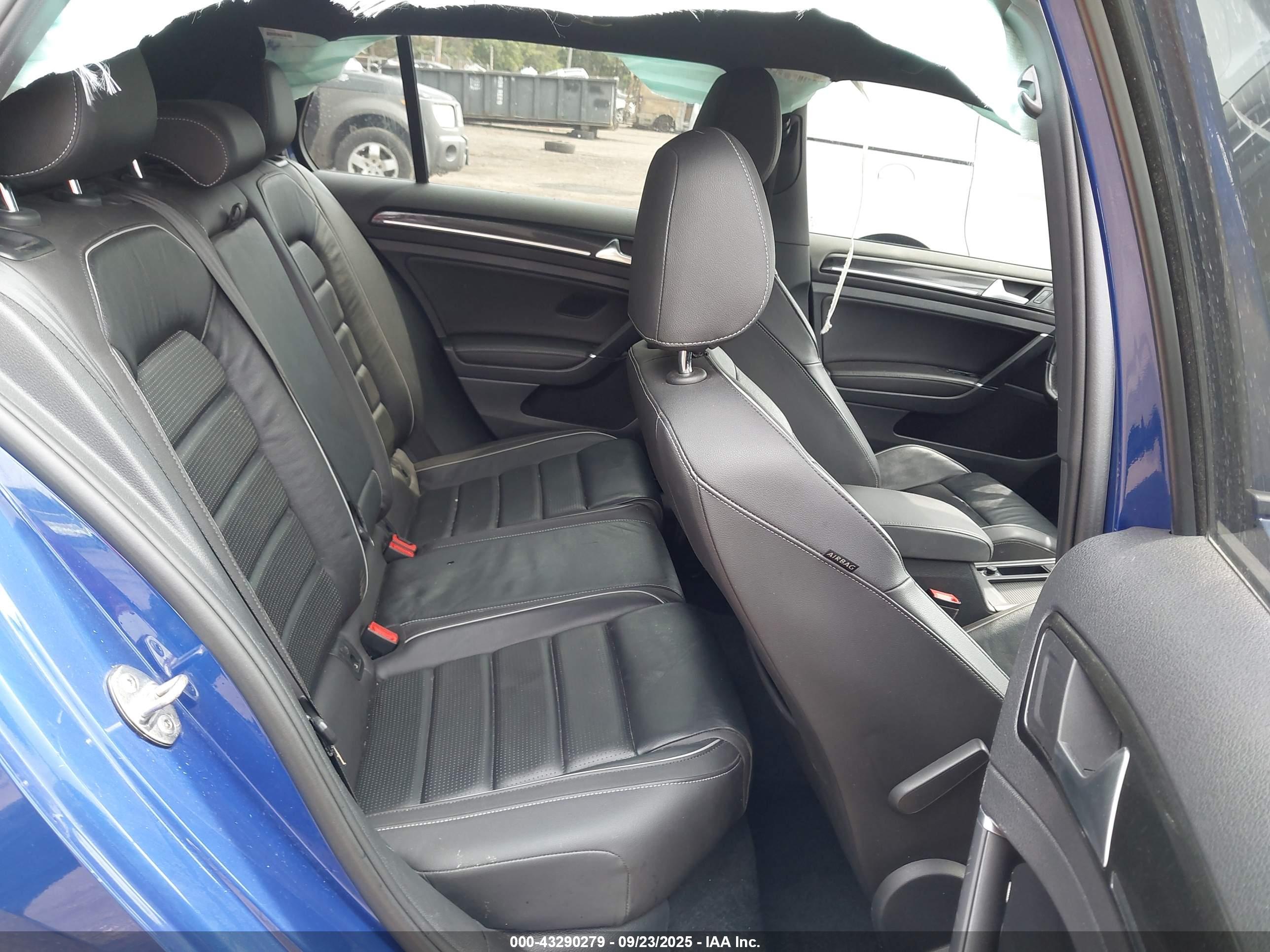 VOLKSWAGEN GOLF image 8