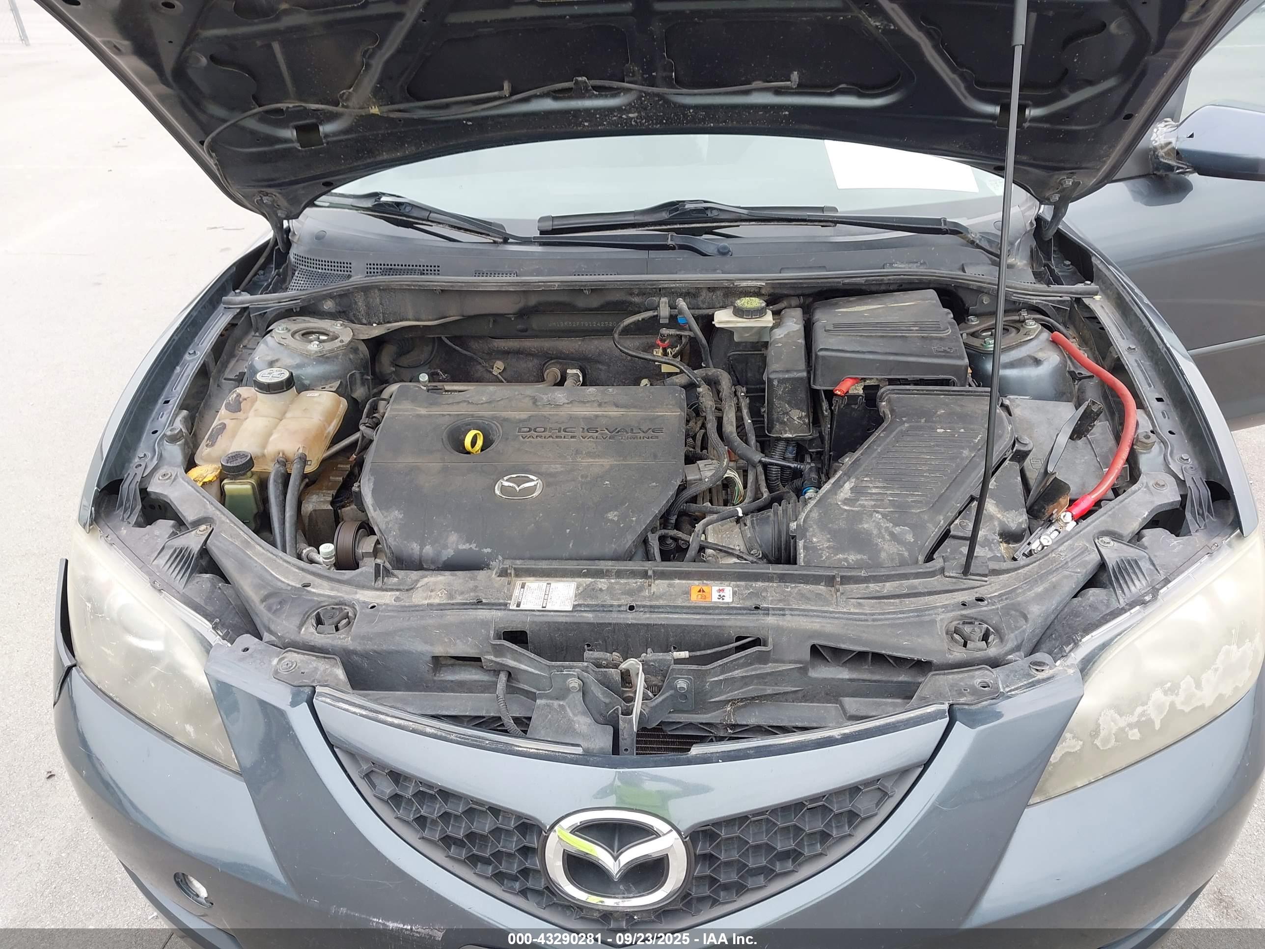 MAZDA MAZDA3 image 10