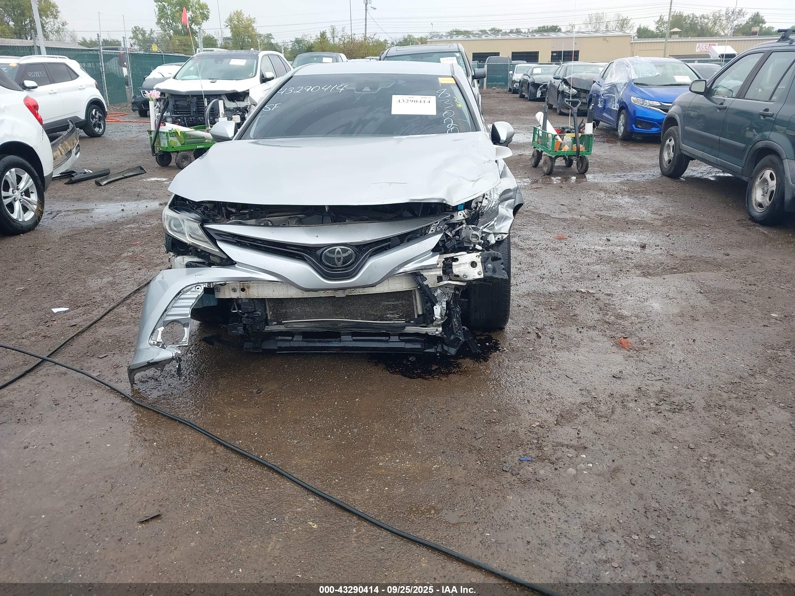 TOYOTA CAMRY image 6