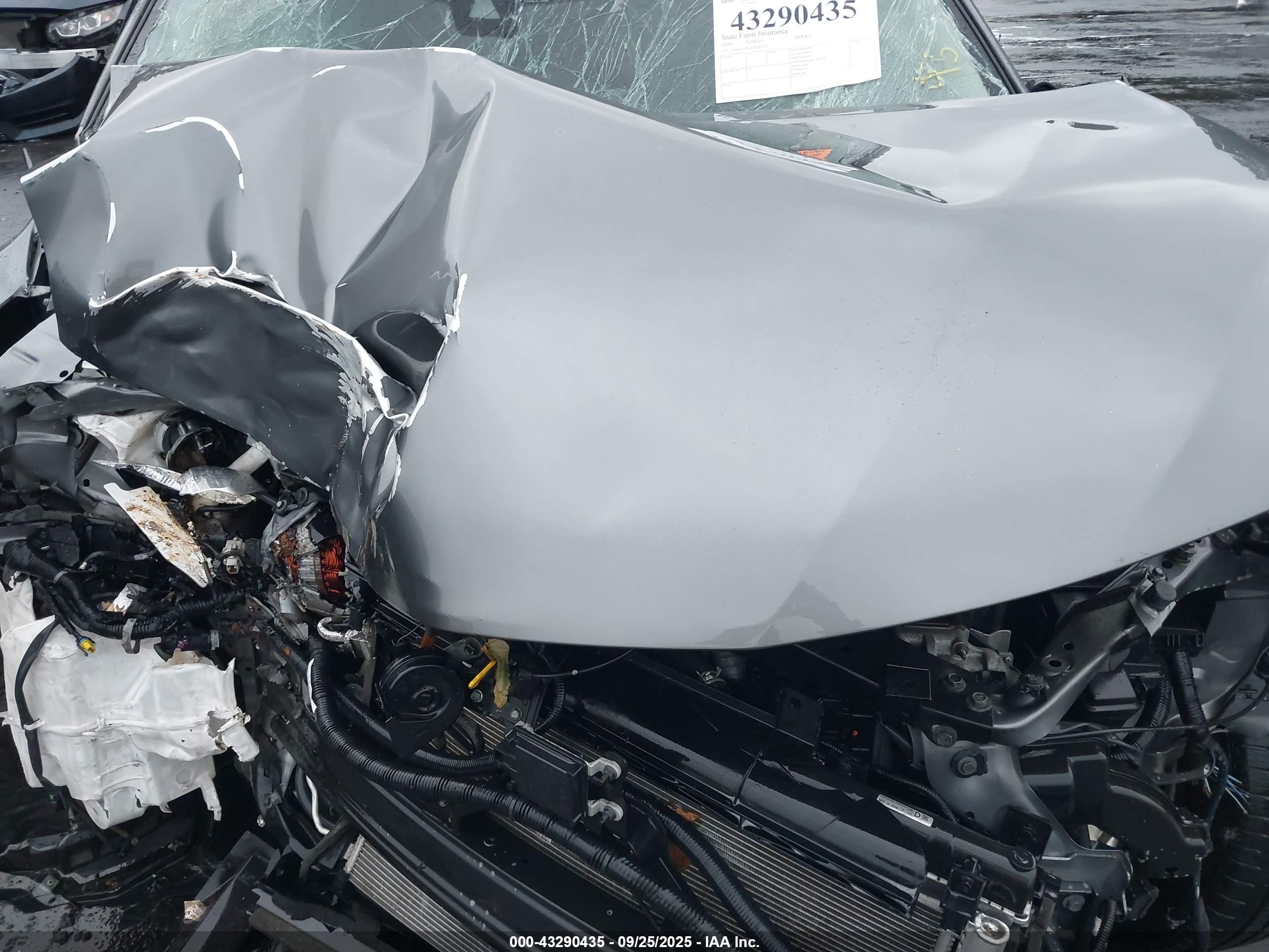 NISSAN ROGUE image 10