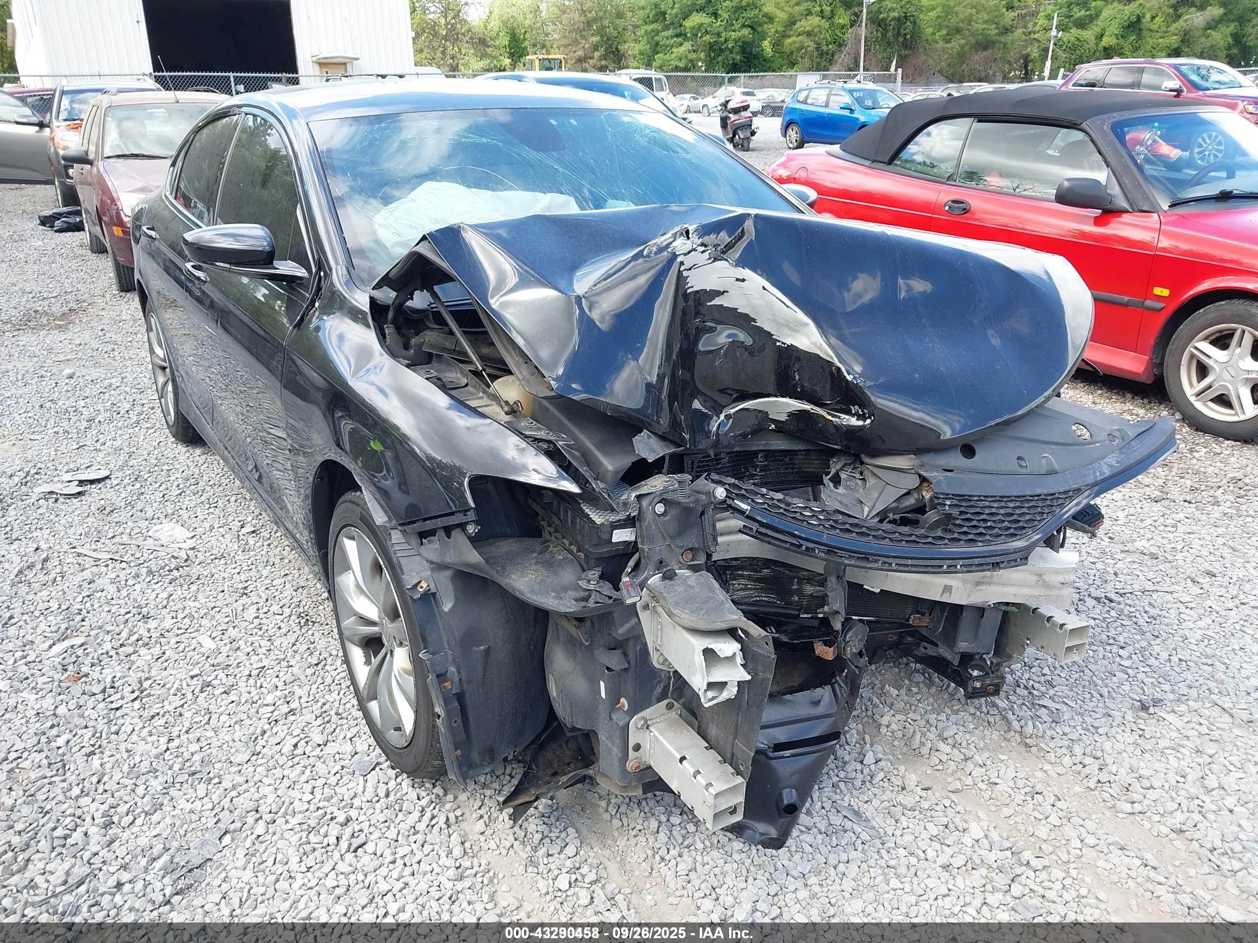 CHRYSLER 200 image 6