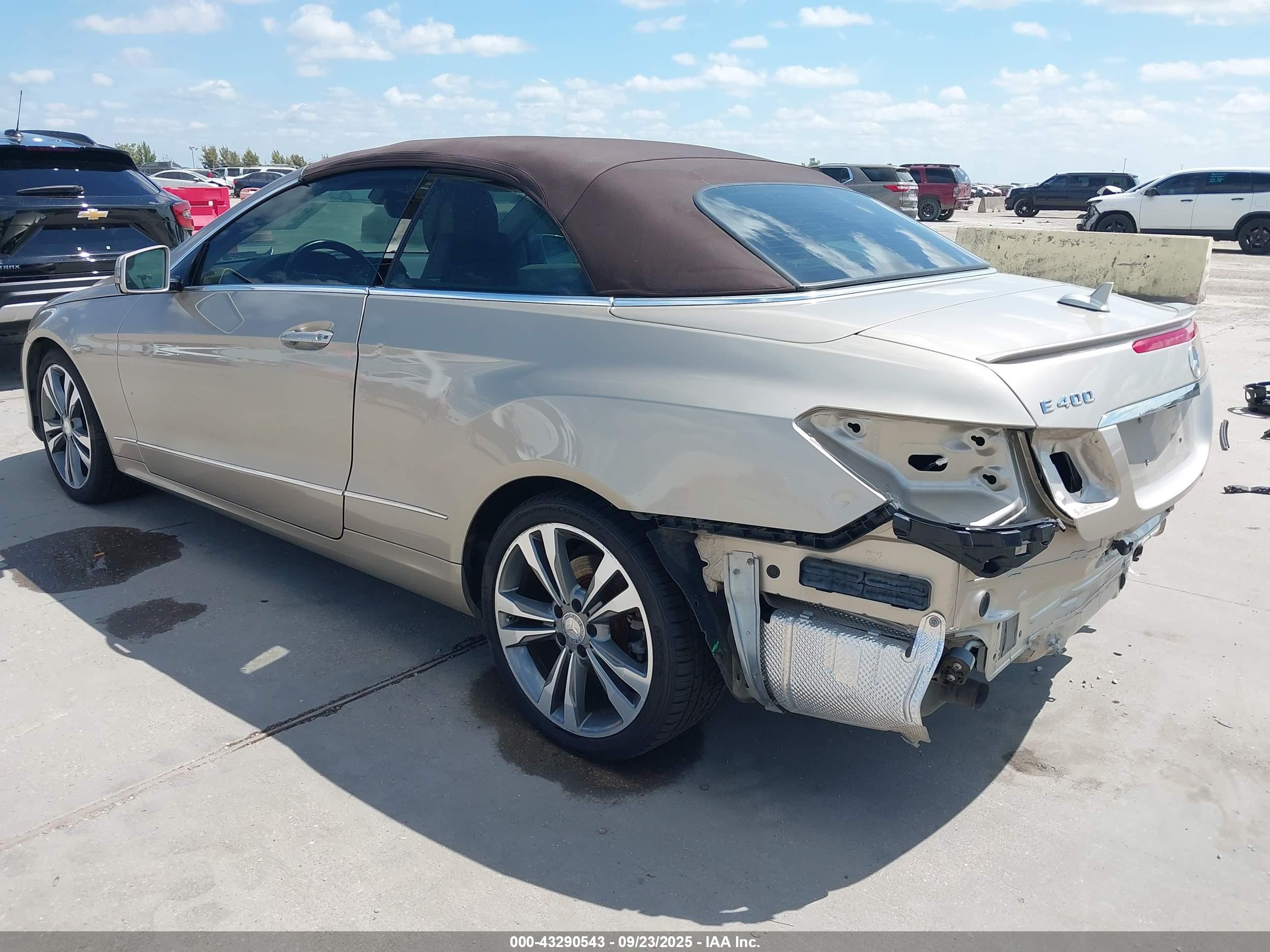 MERCEDES-BENZ E image 3