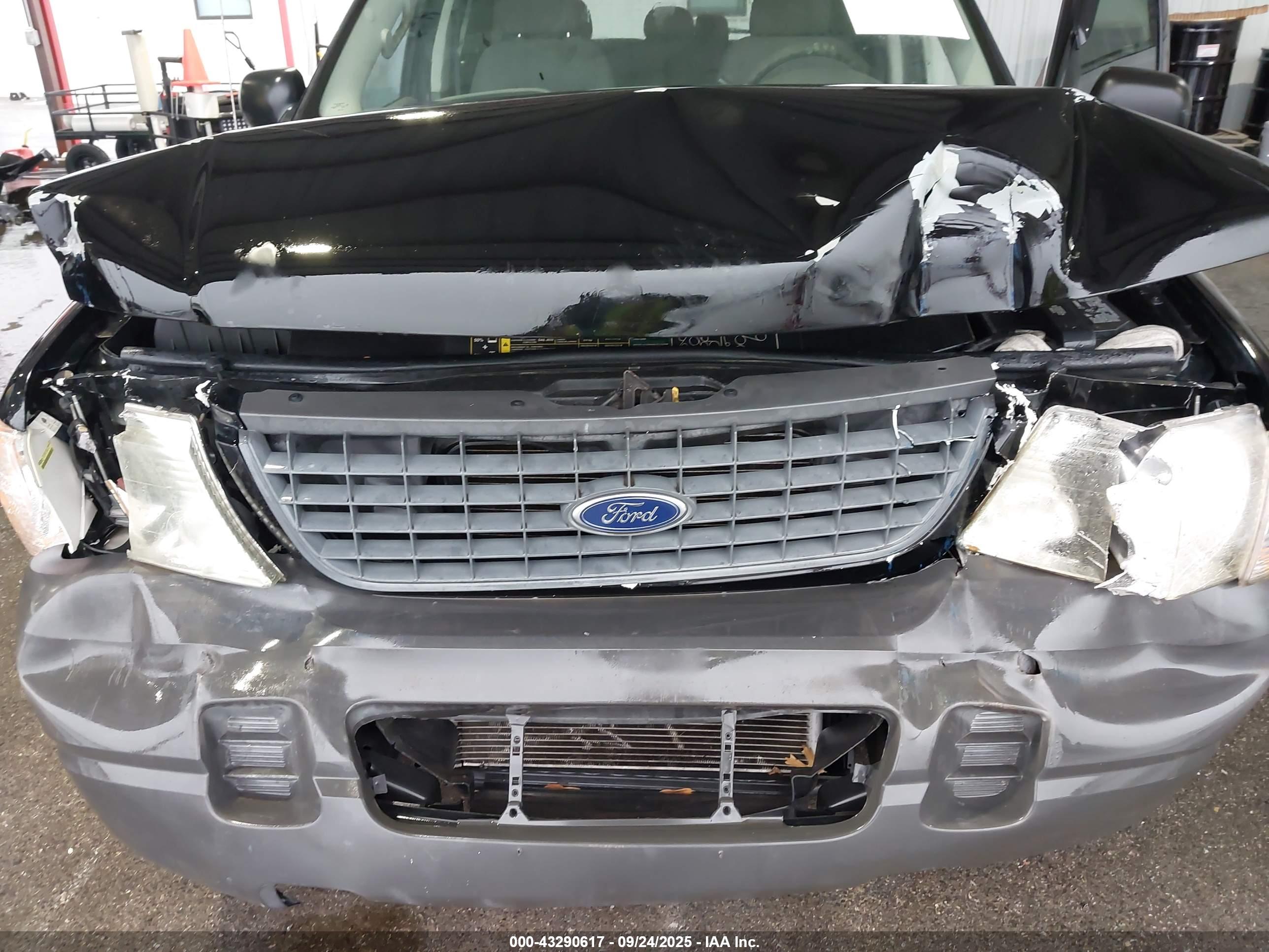 FORD EXPLORER image 6