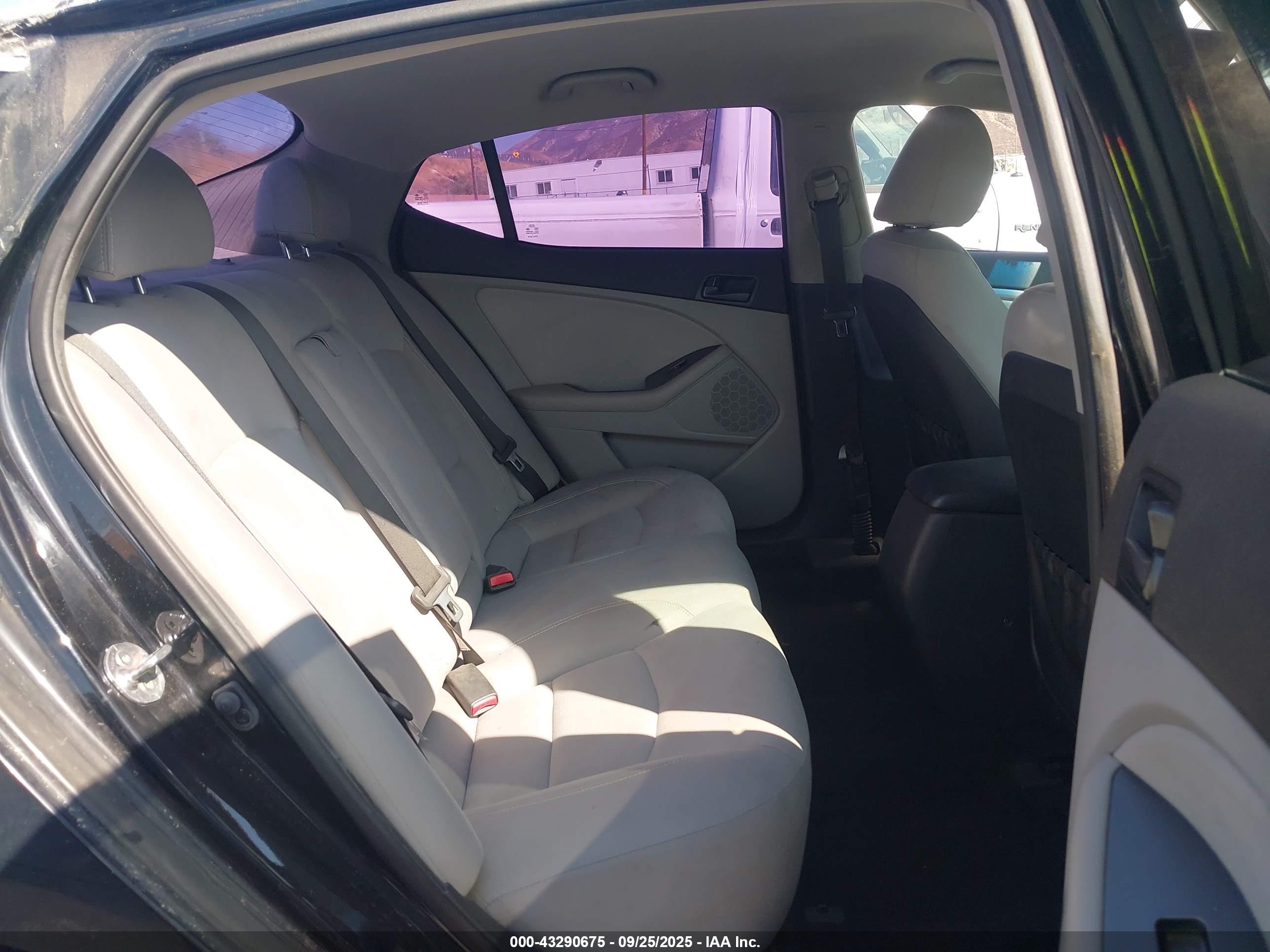 KIA OPTIMA image 8