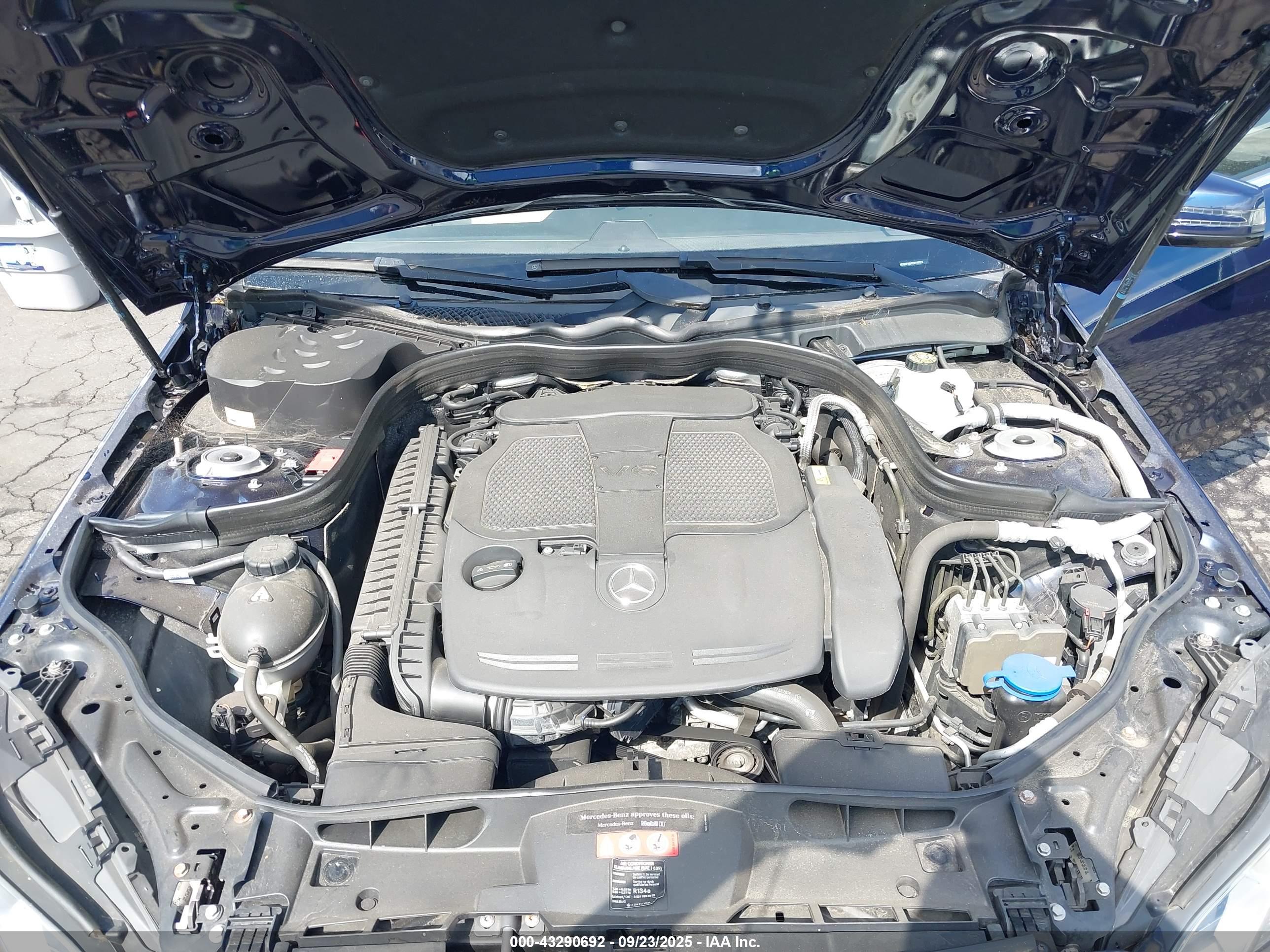 MERCEDES-BENZ E image 10