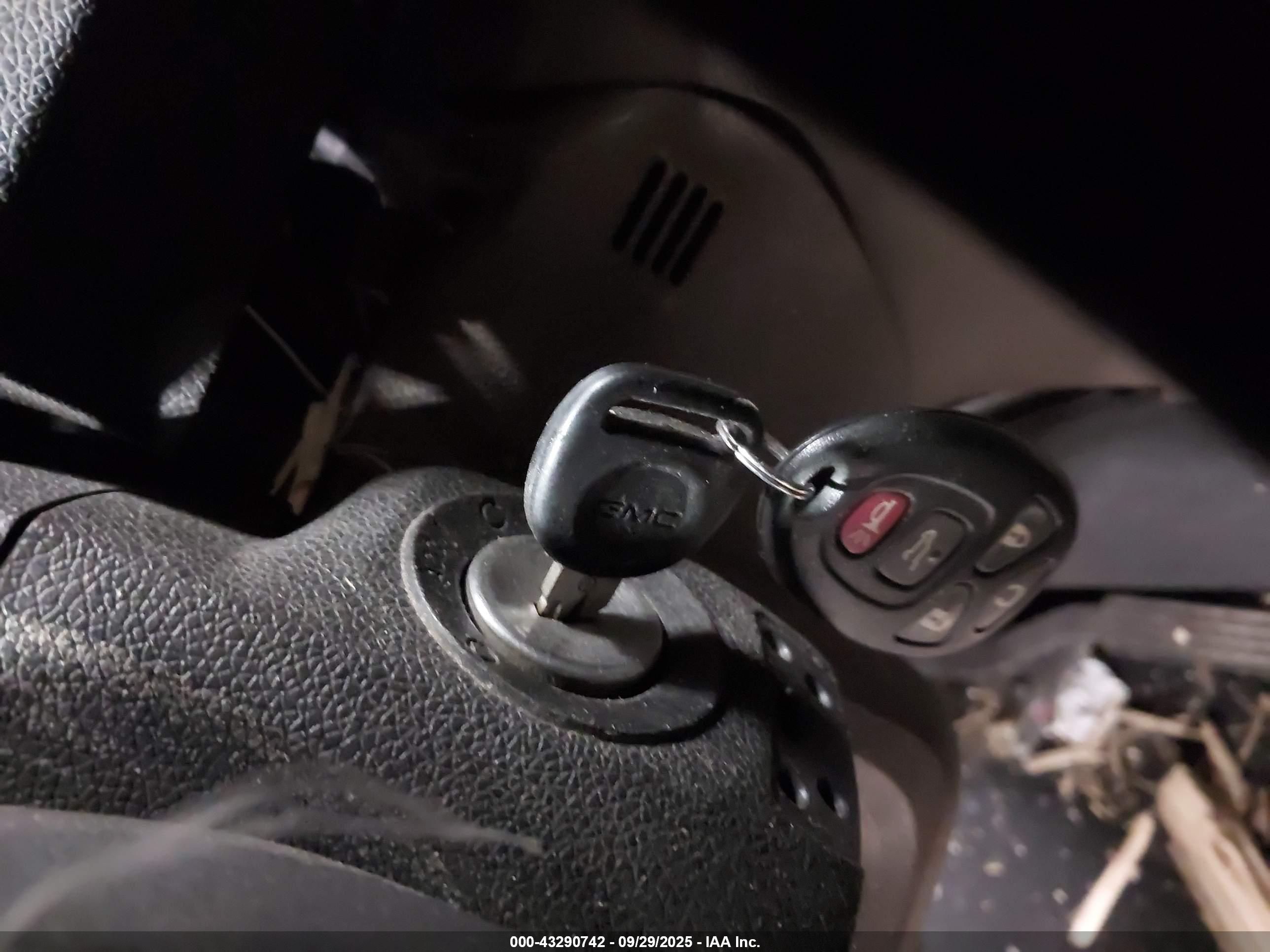 GMC ACADIA image 11