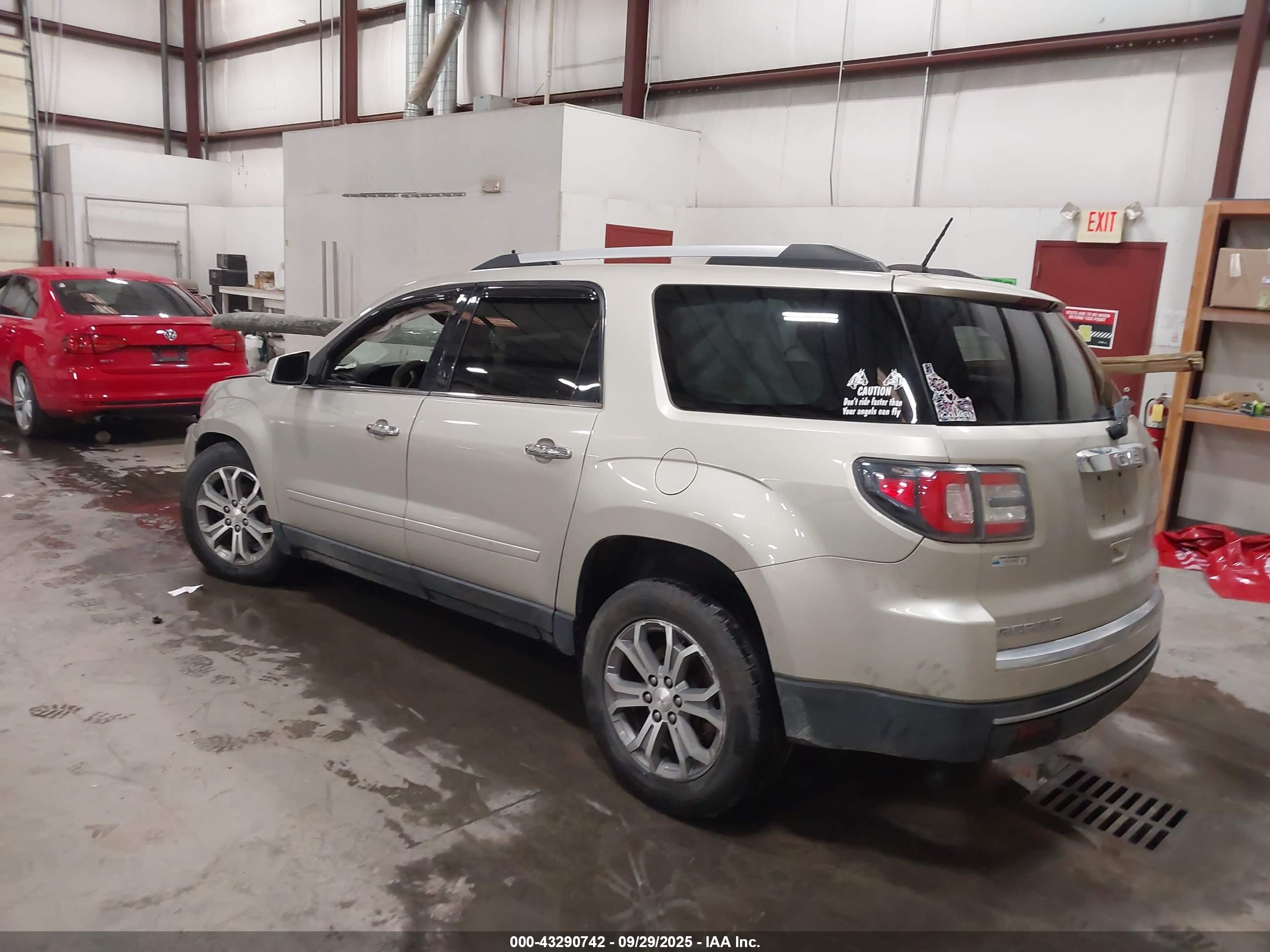 GMC ACADIA image 3