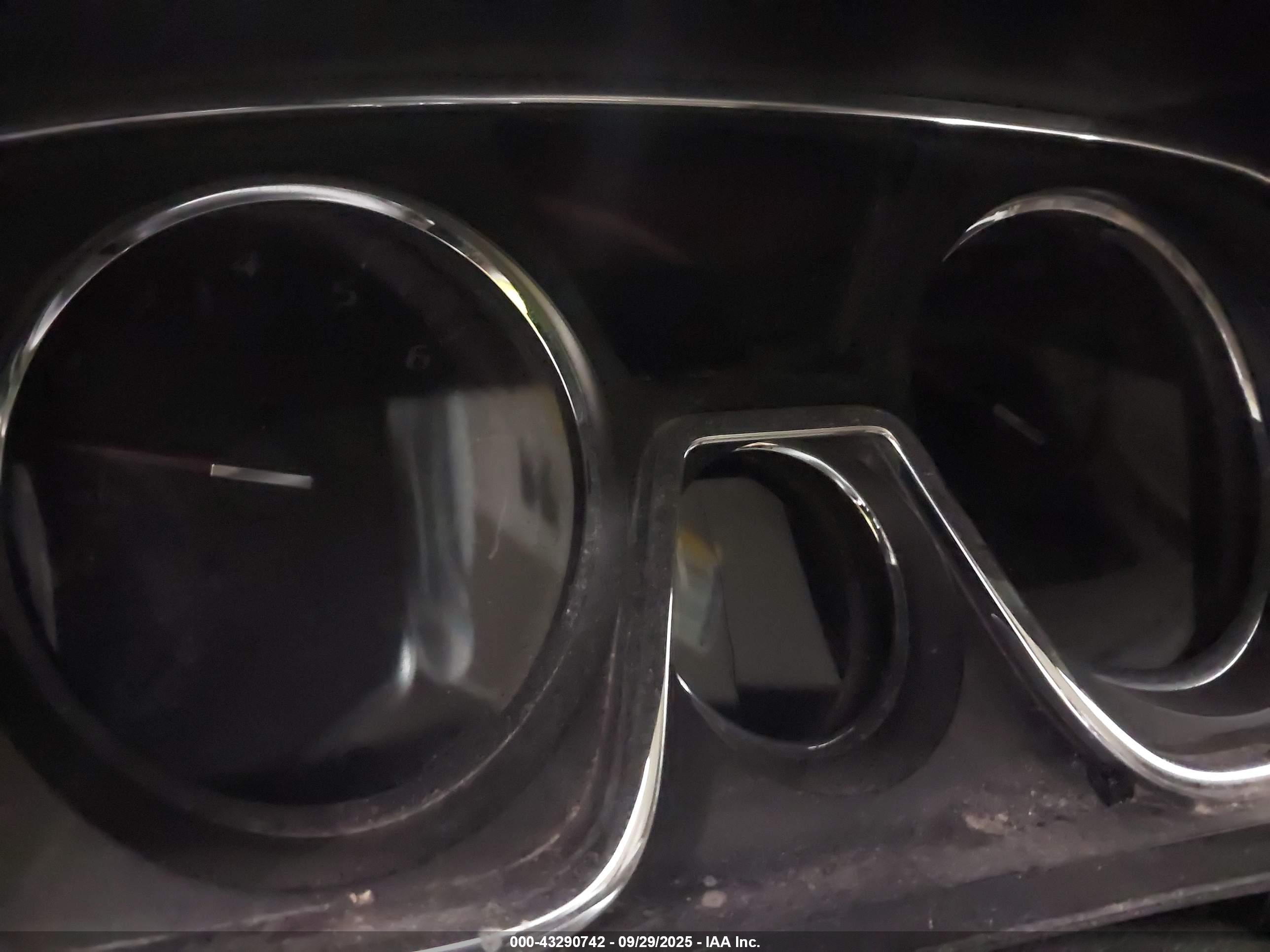 GMC ACADIA image 7