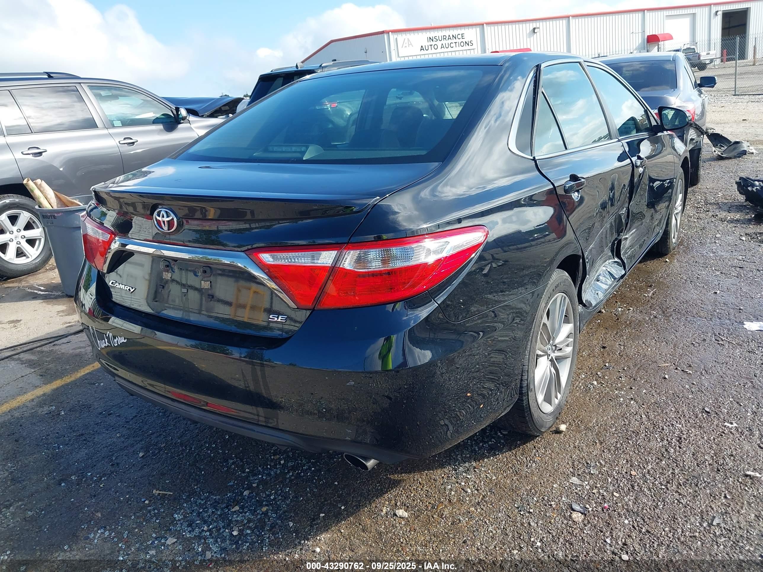 TOYOTA CAMRY image 4