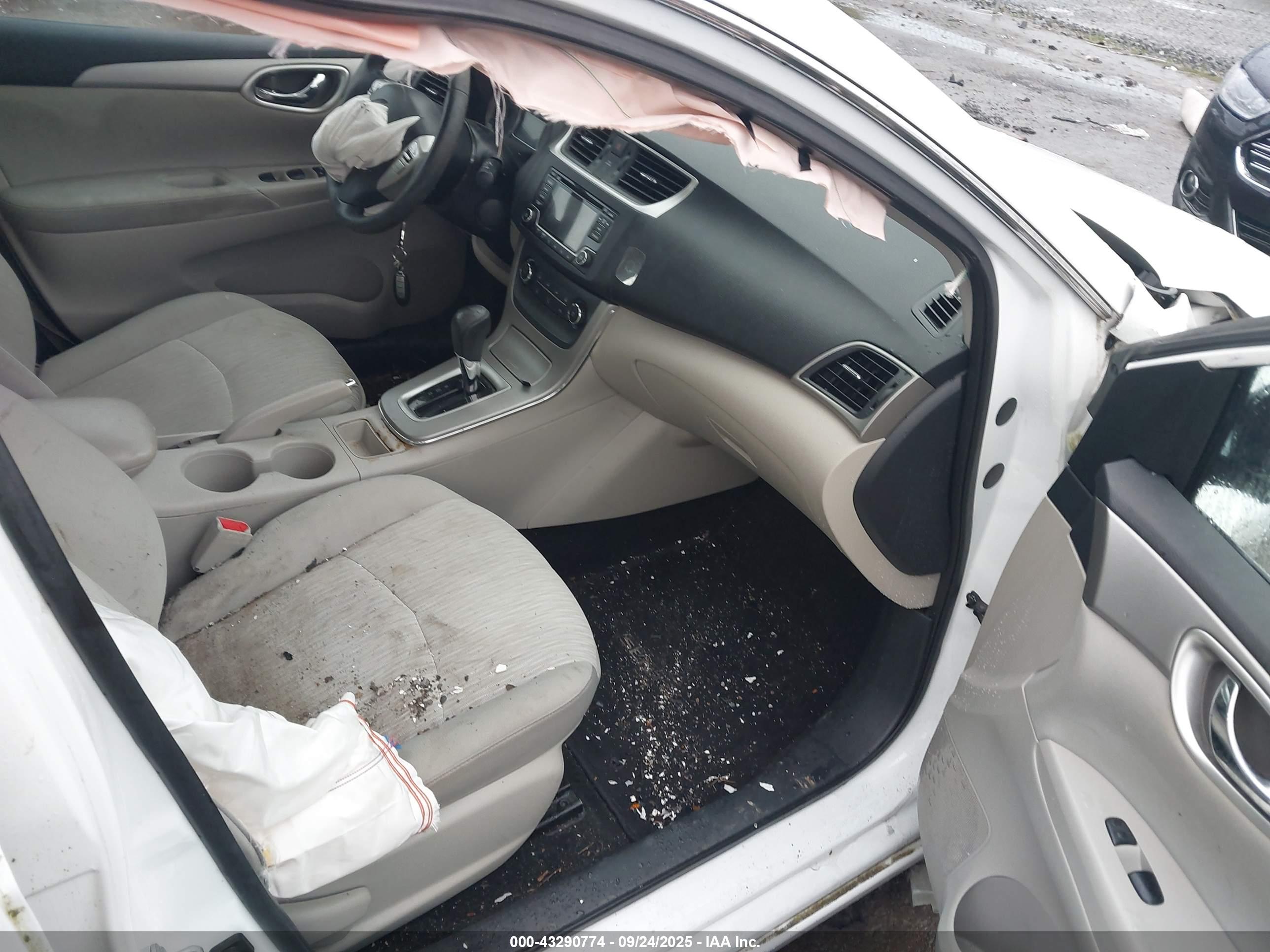 NISSAN SENTRA image 5