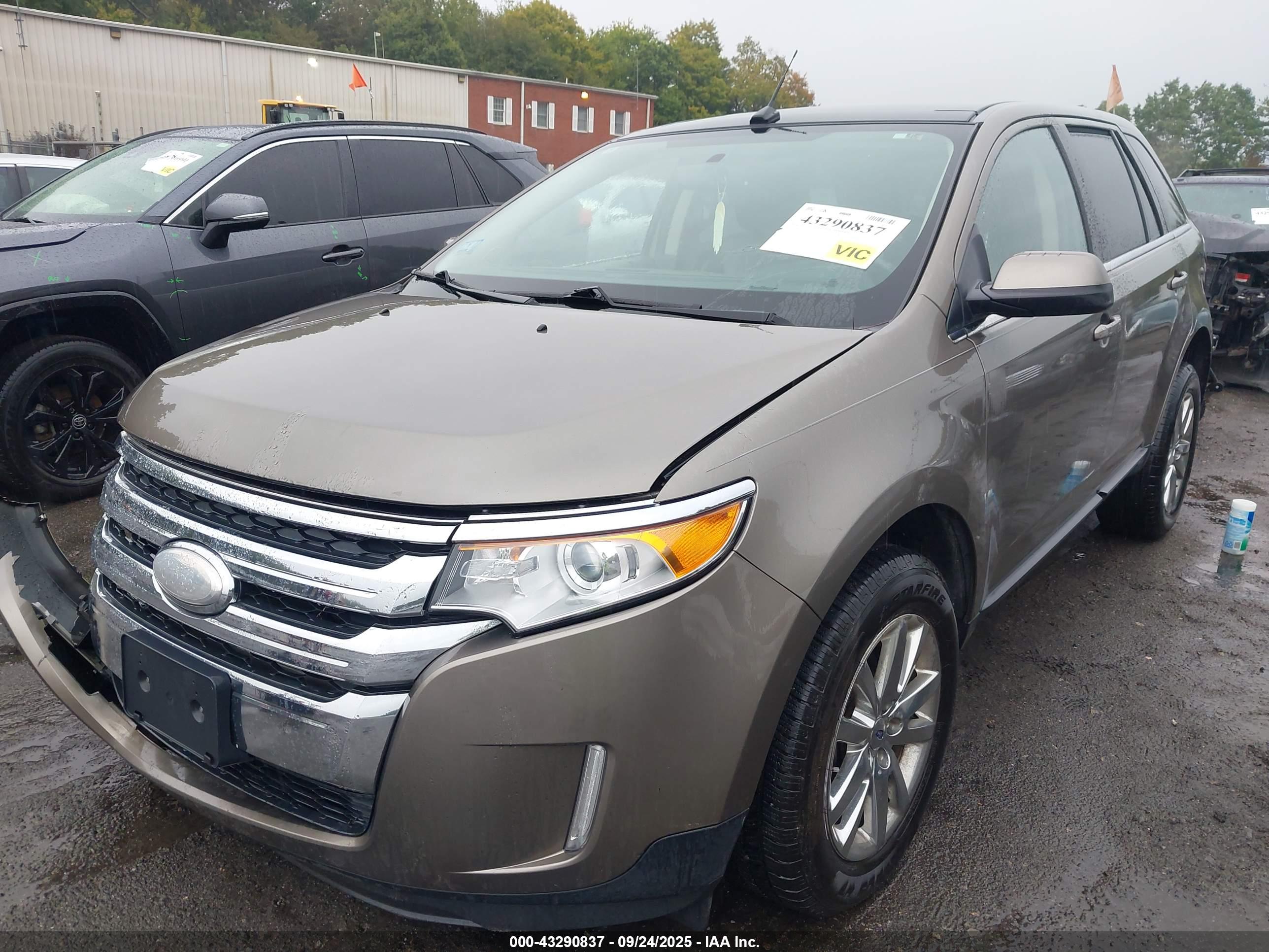 FORD EDGE image 2