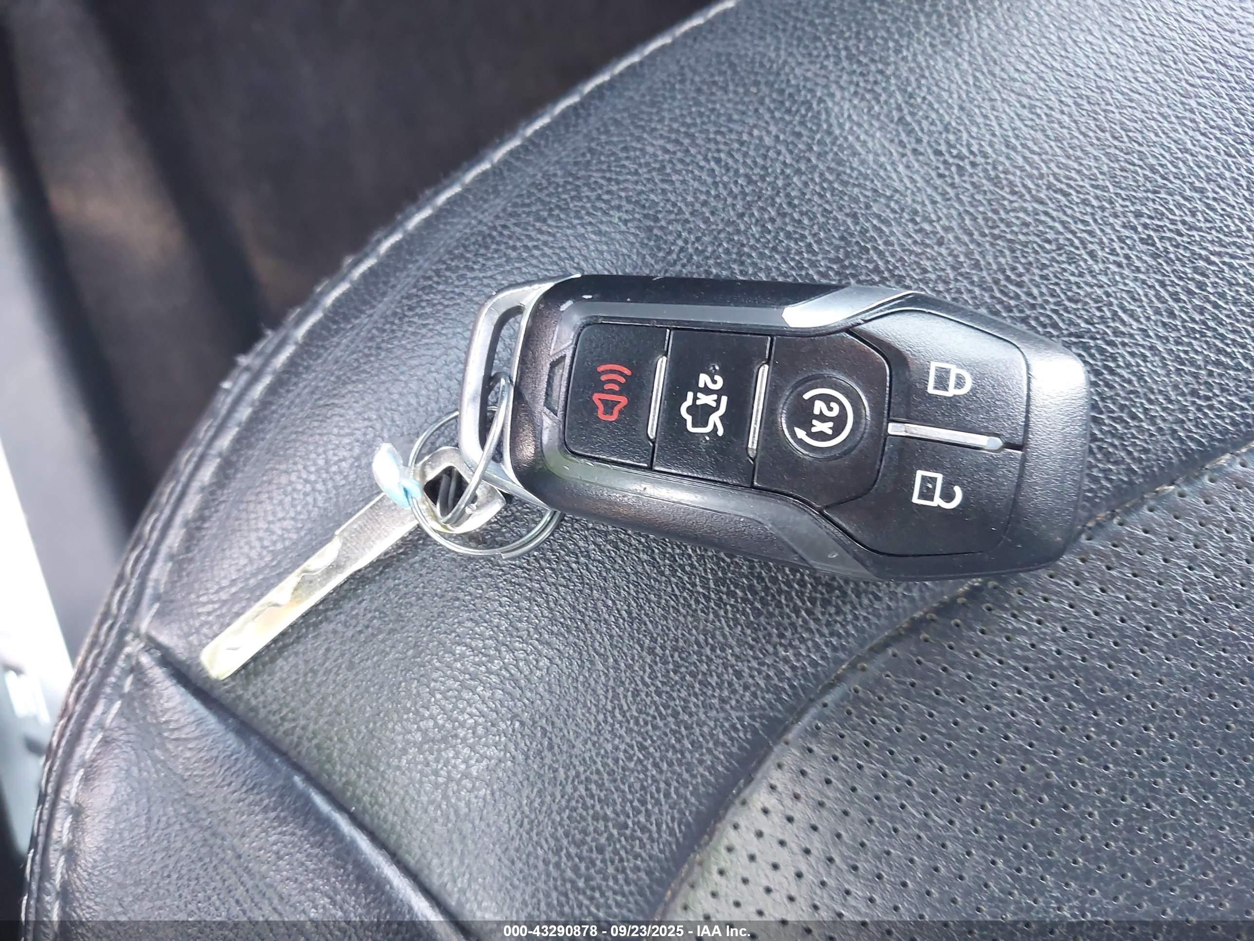 FORD EXPLORER image 11