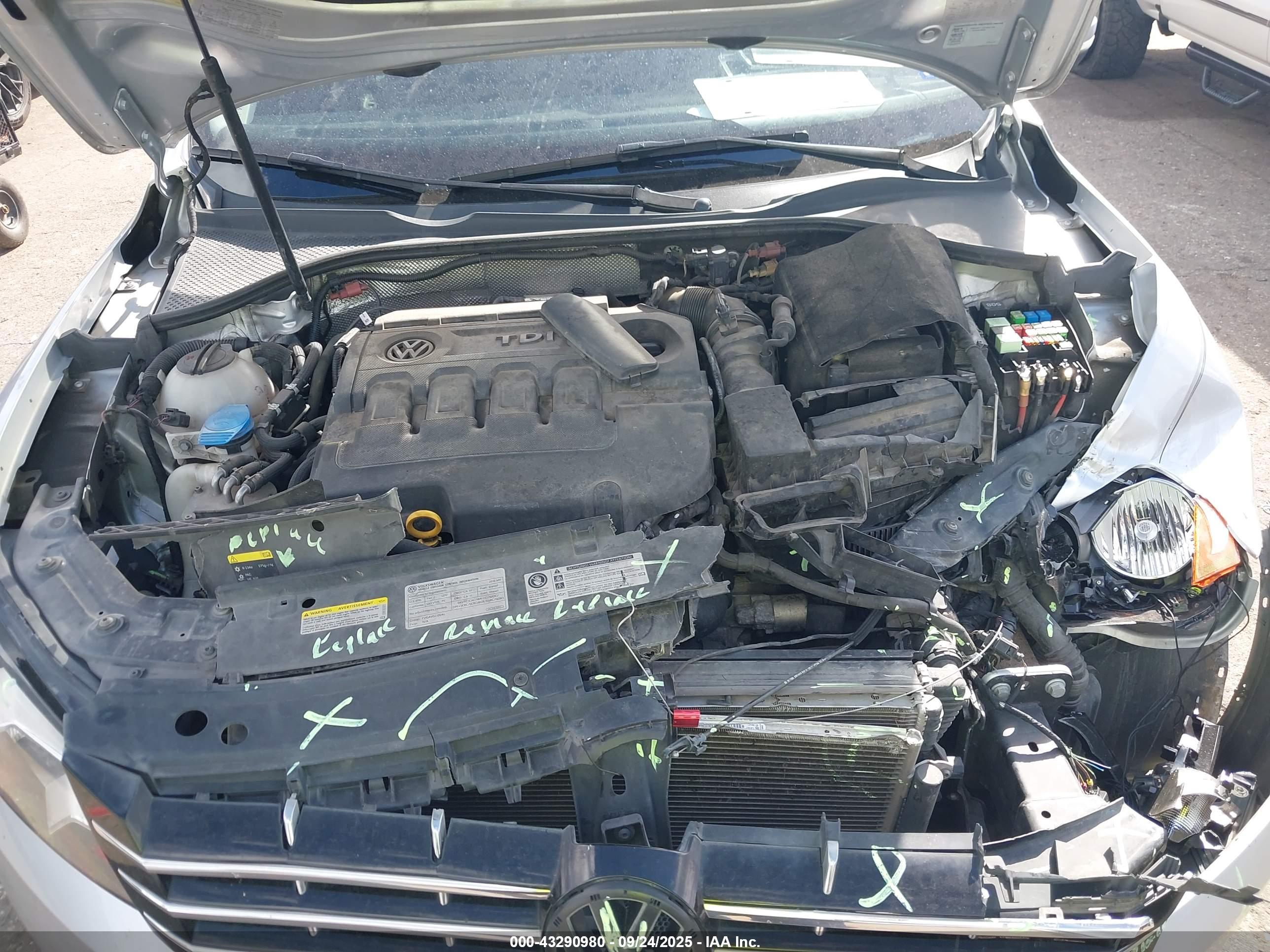 VOLKSWAGEN PASSAT image 10