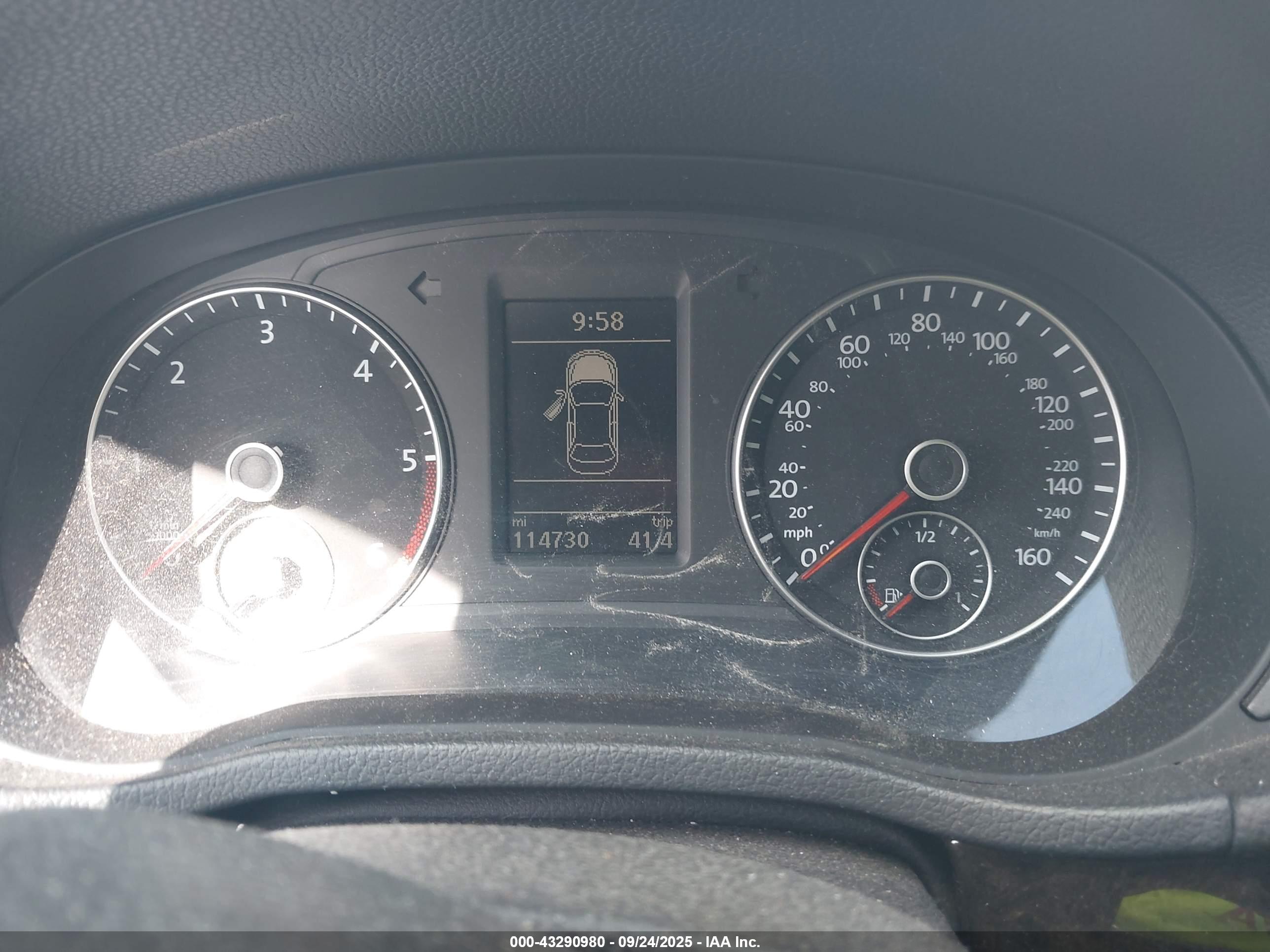VOLKSWAGEN PASSAT image 7