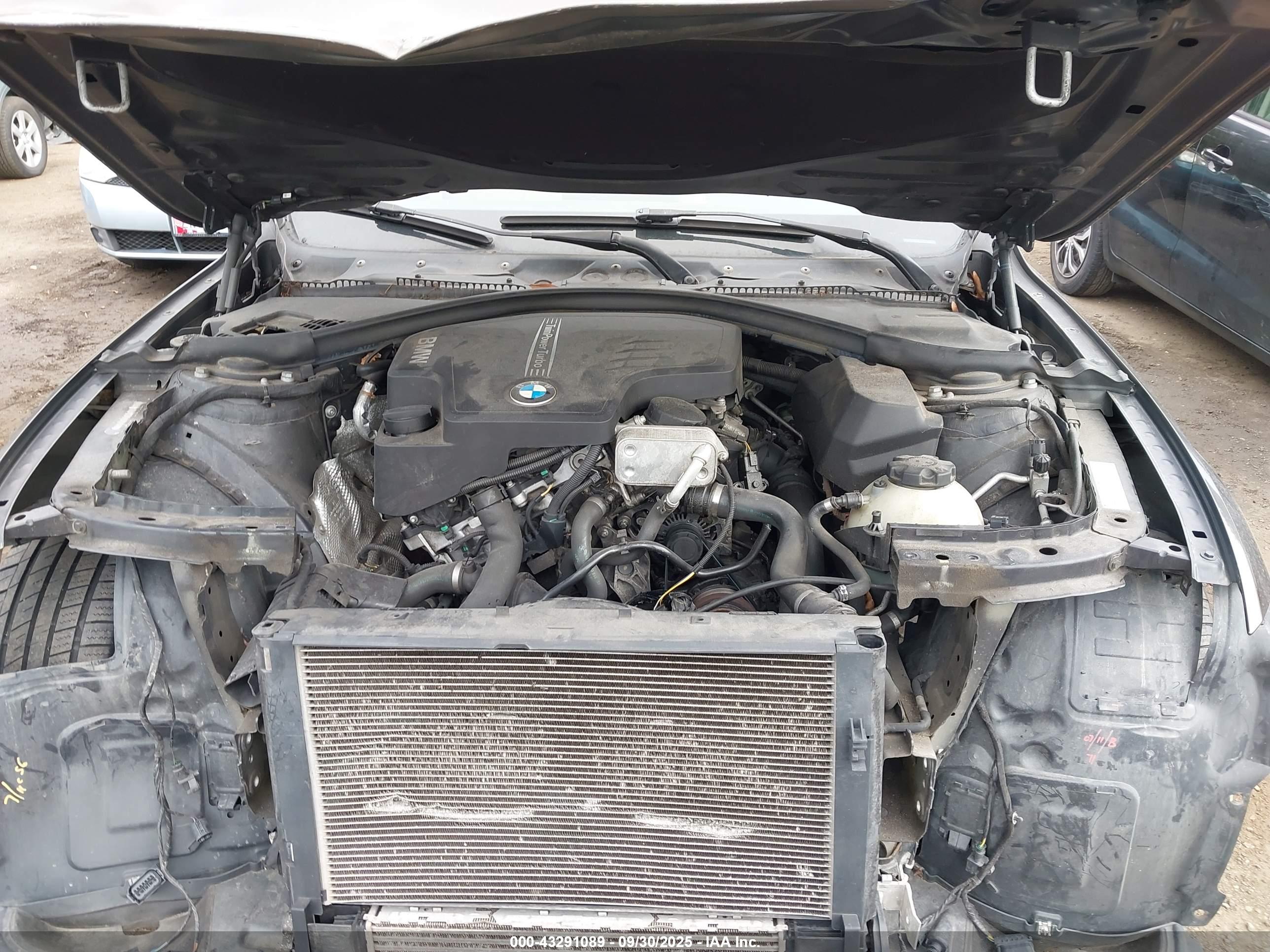 BMW 320I image 10
