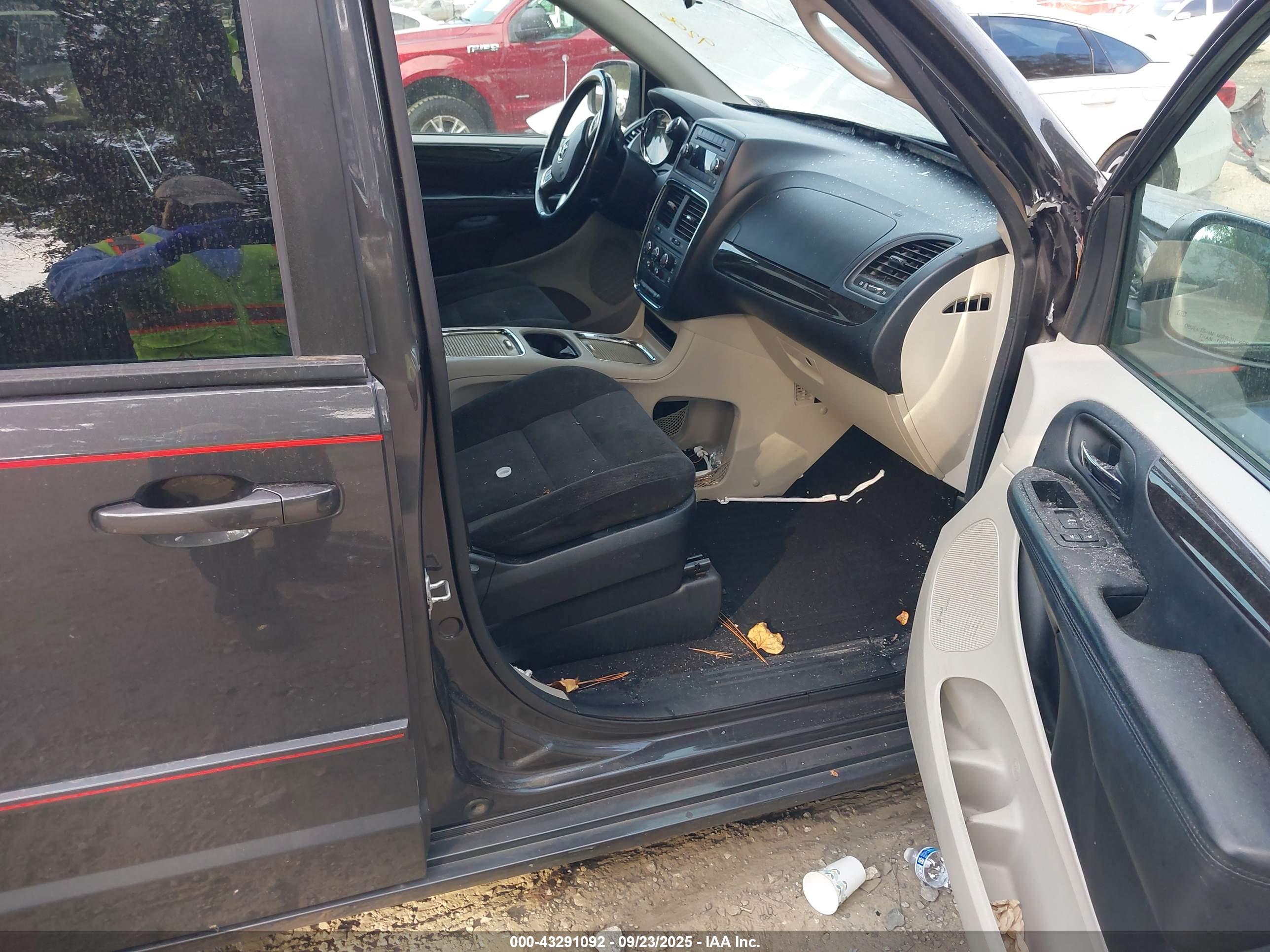DODGE GRAND image 5