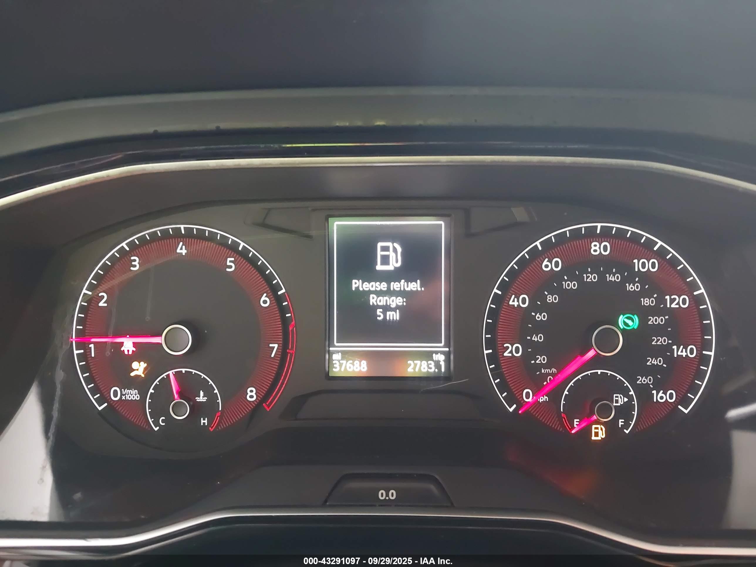 VOLKSWAGEN JETTA image 7