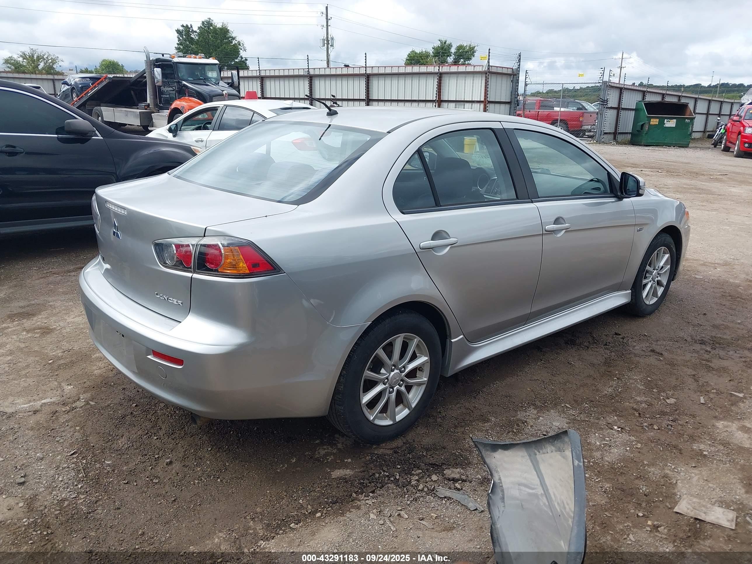 MITSUBISHI LANCER image 4