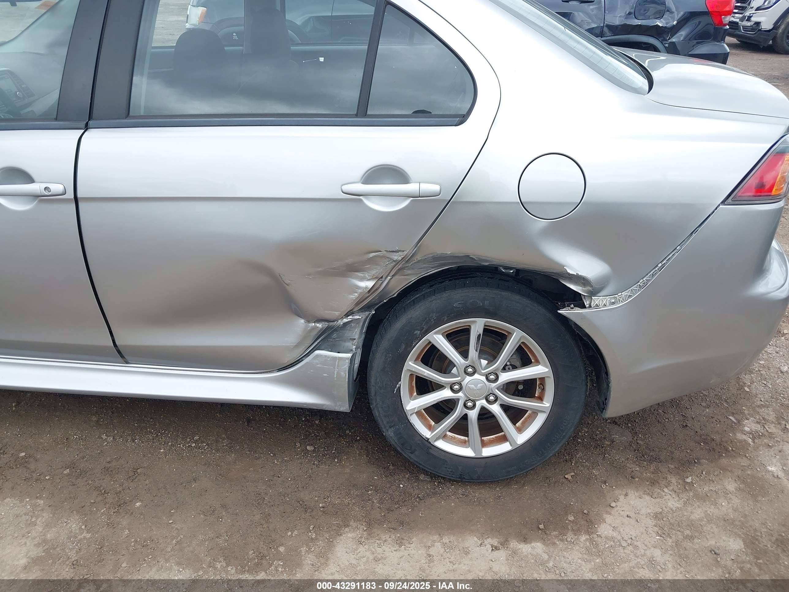 MITSUBISHI LANCER image 6
