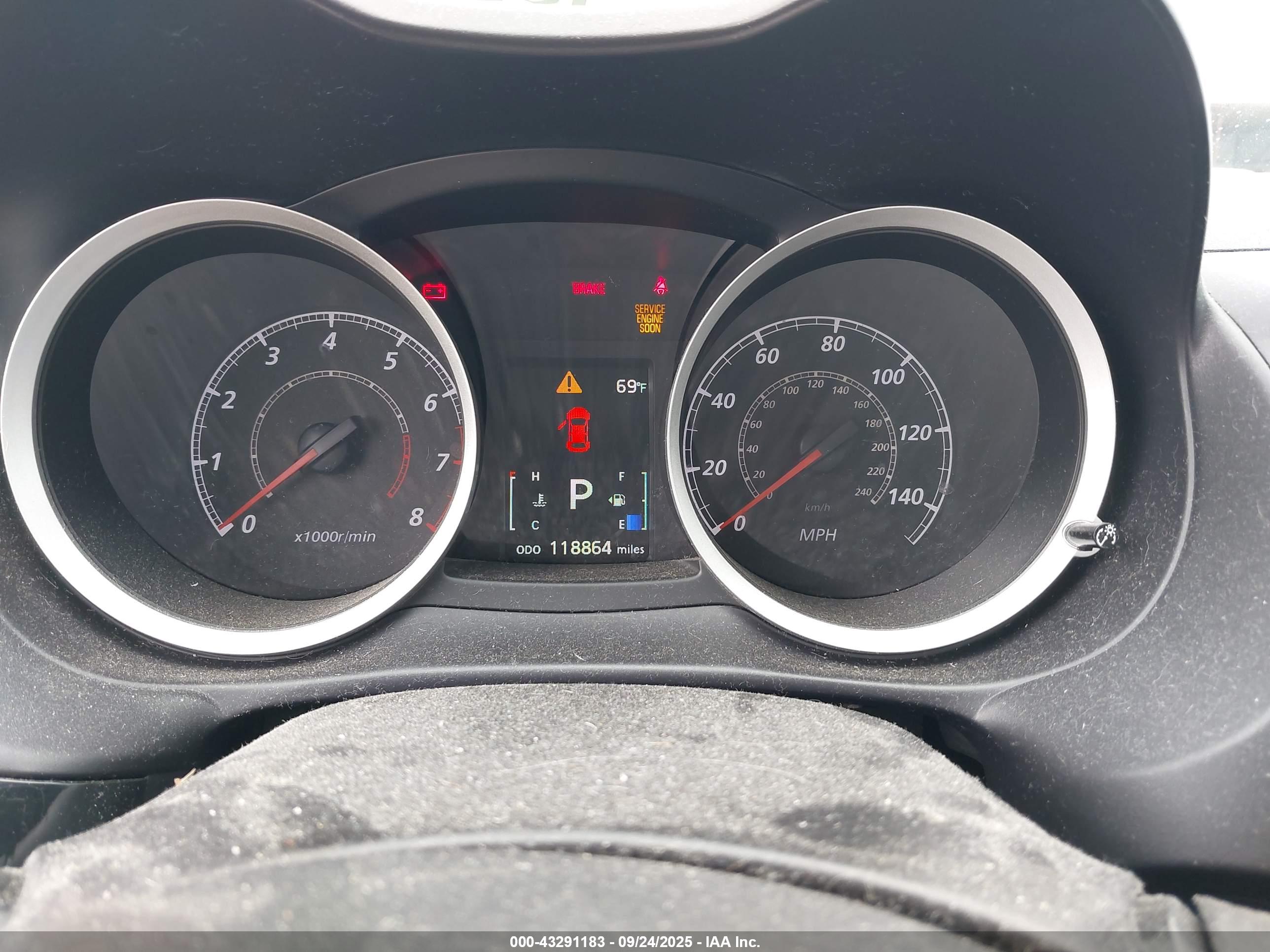 MITSUBISHI LANCER image 7