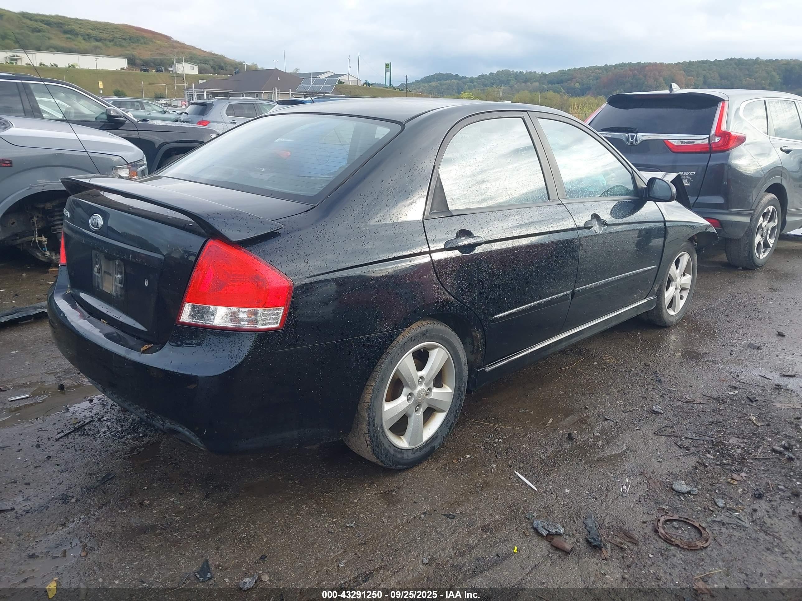 KIA SPECTRA image 4