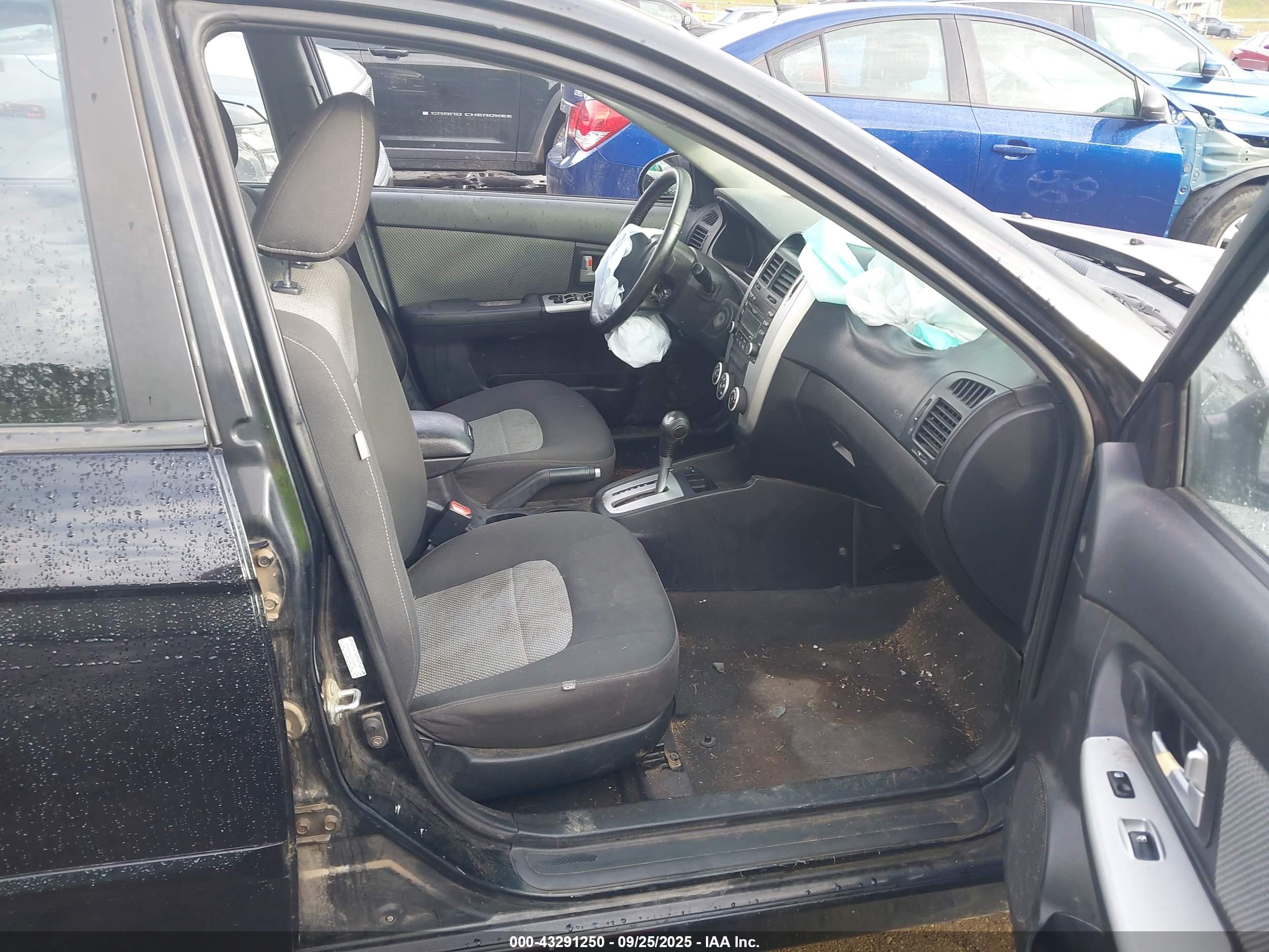KIA SPECTRA image 5