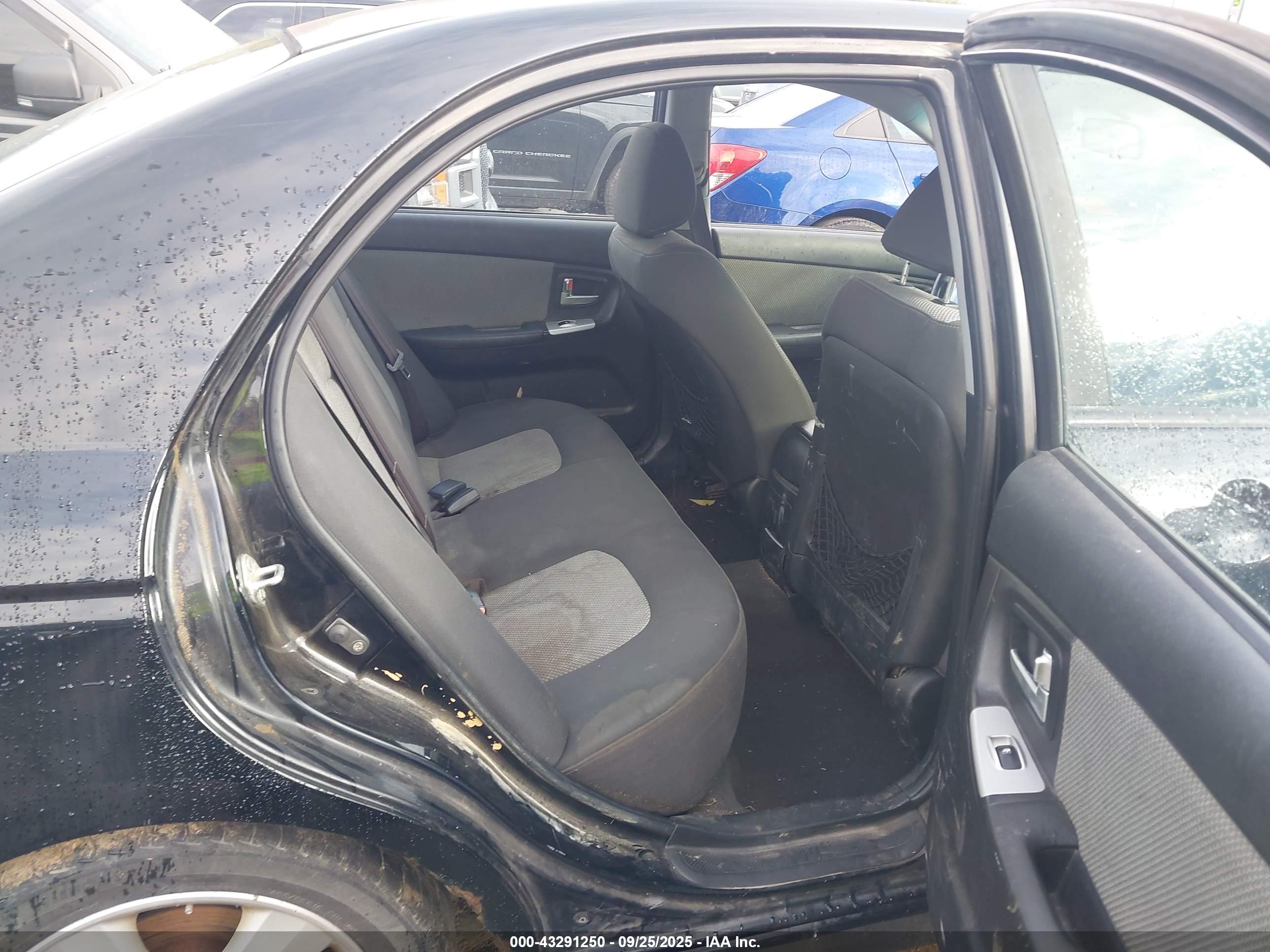 KIA SPECTRA image 8