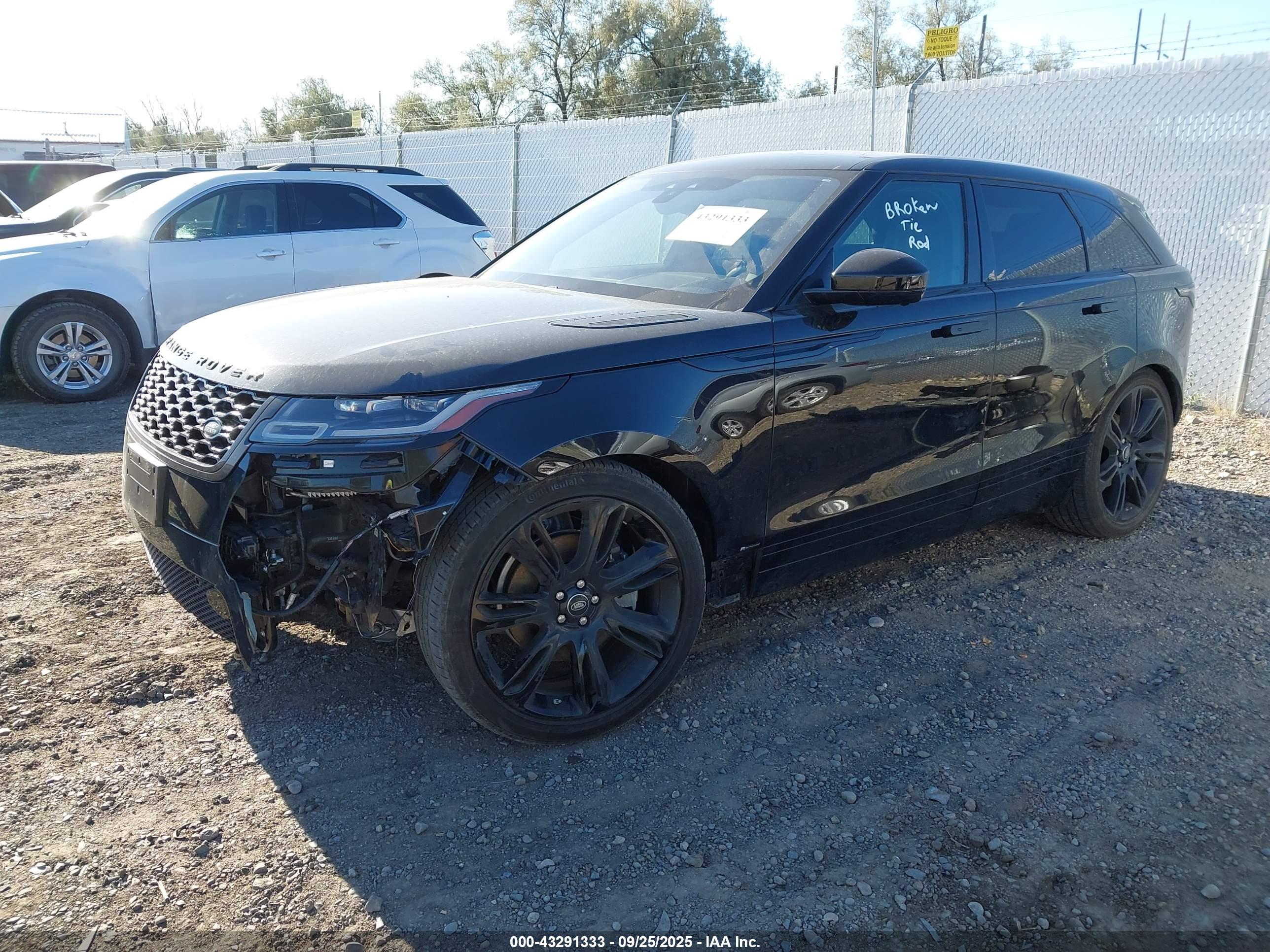 LAND ROVER image 2