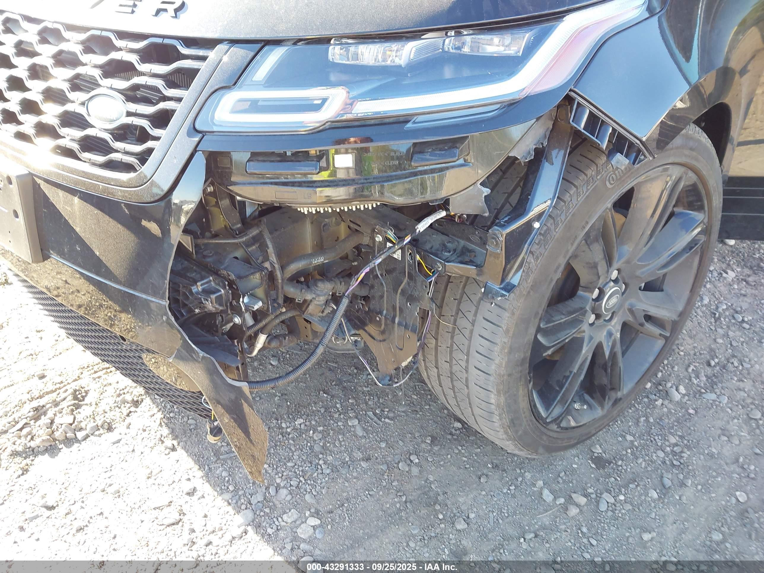 LAND ROVER image 6