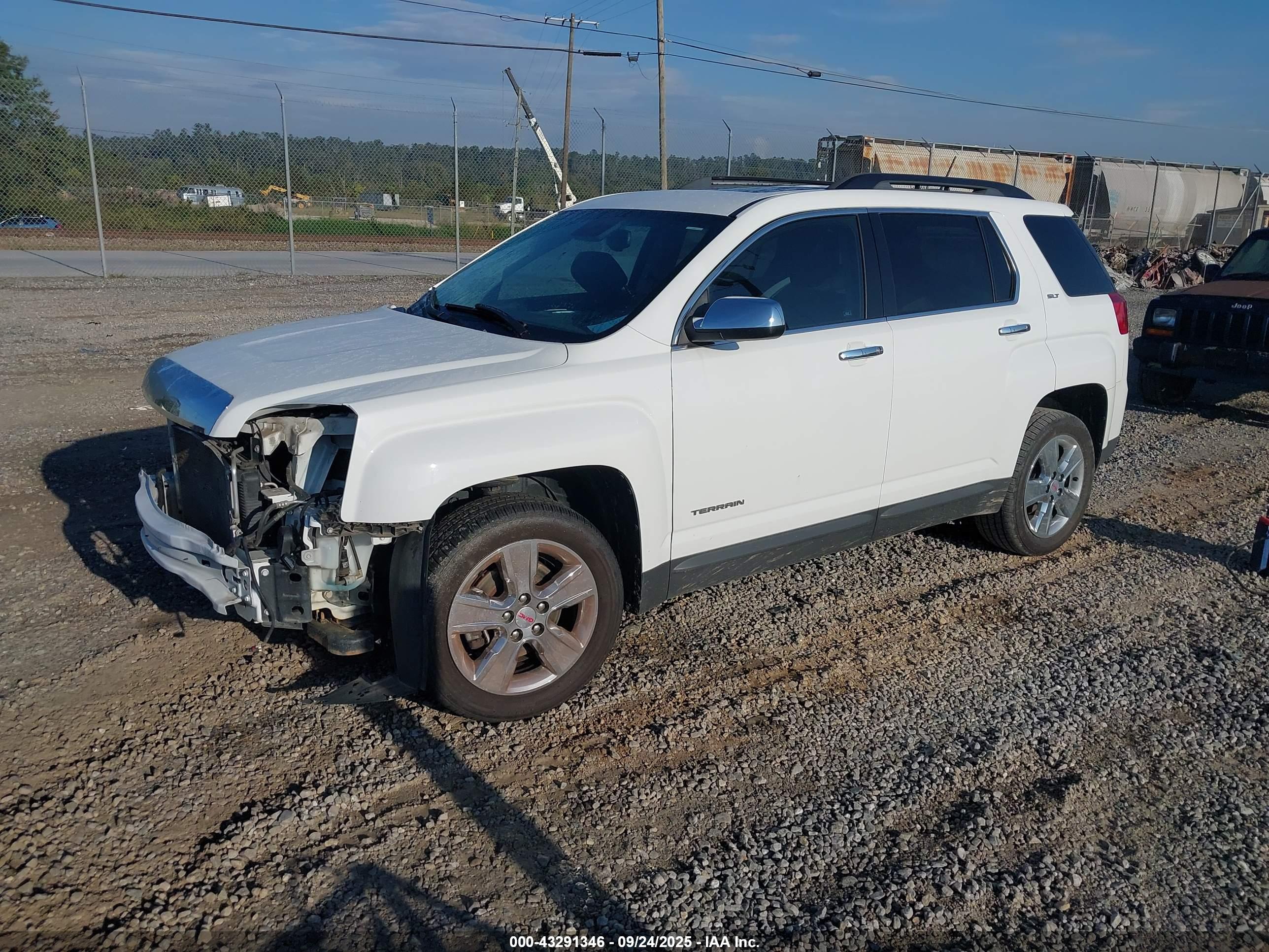 GMC TERRAIN image 2