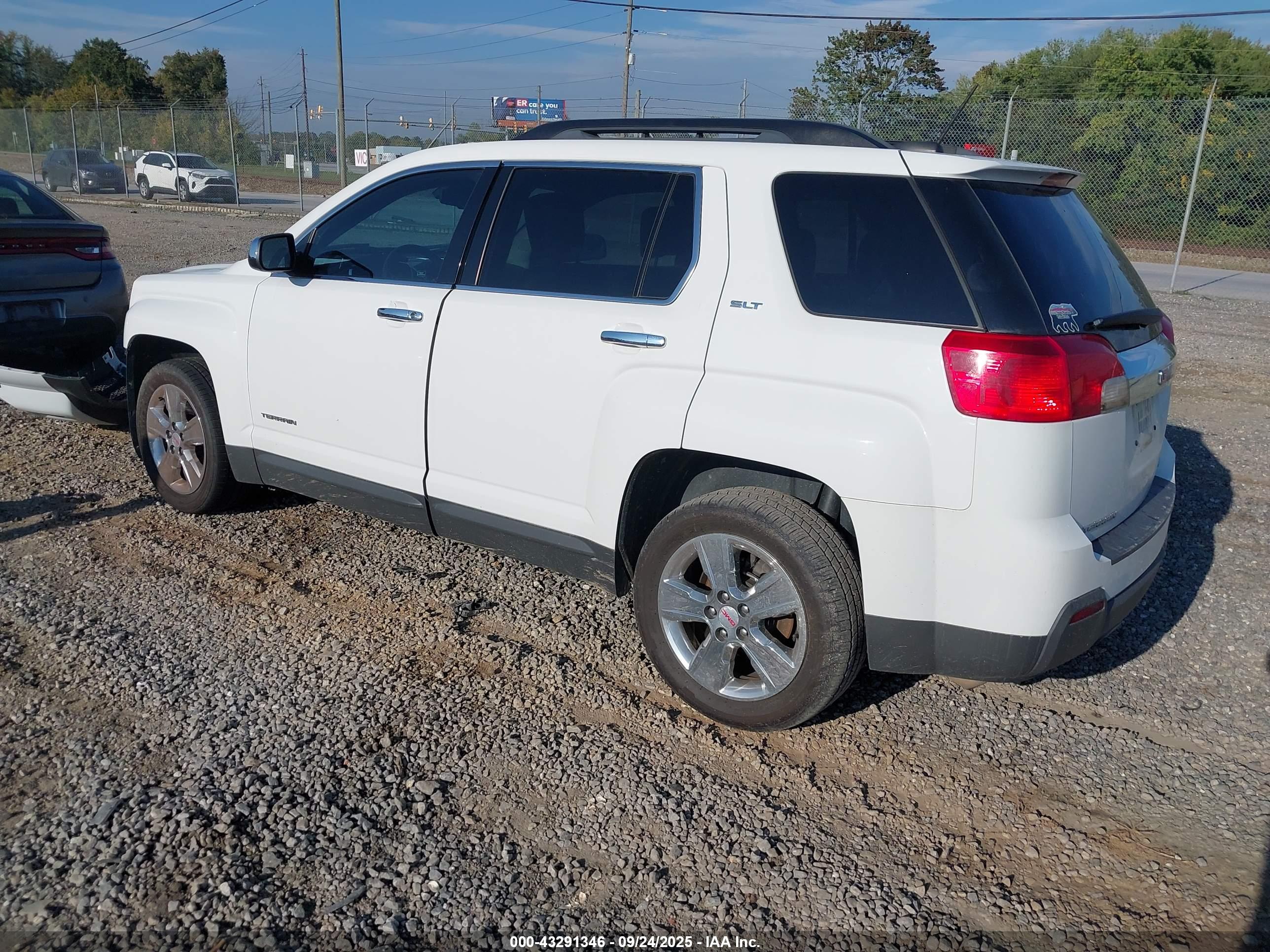GMC TERRAIN image 3