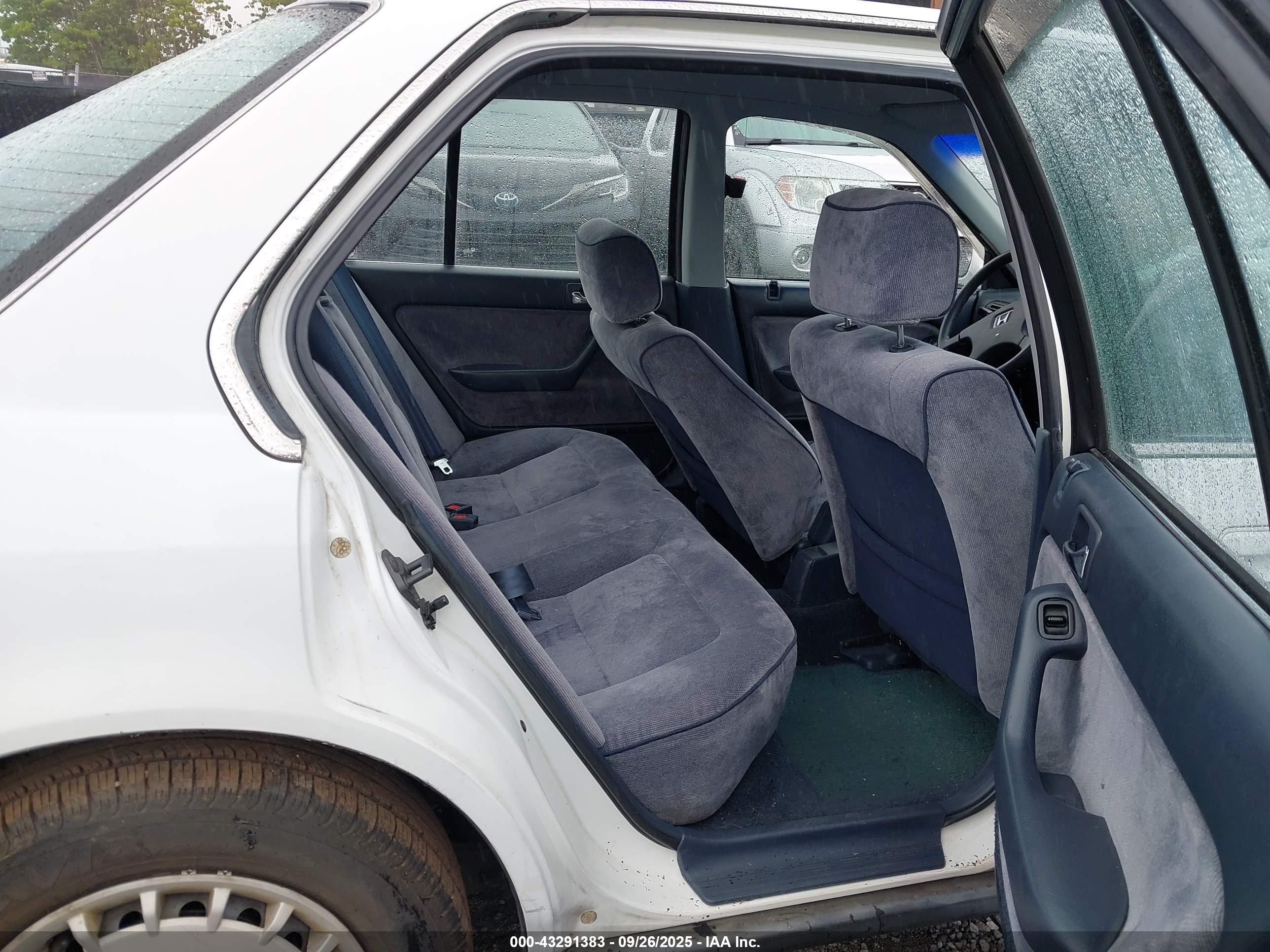 HONDA ACCORD image 8