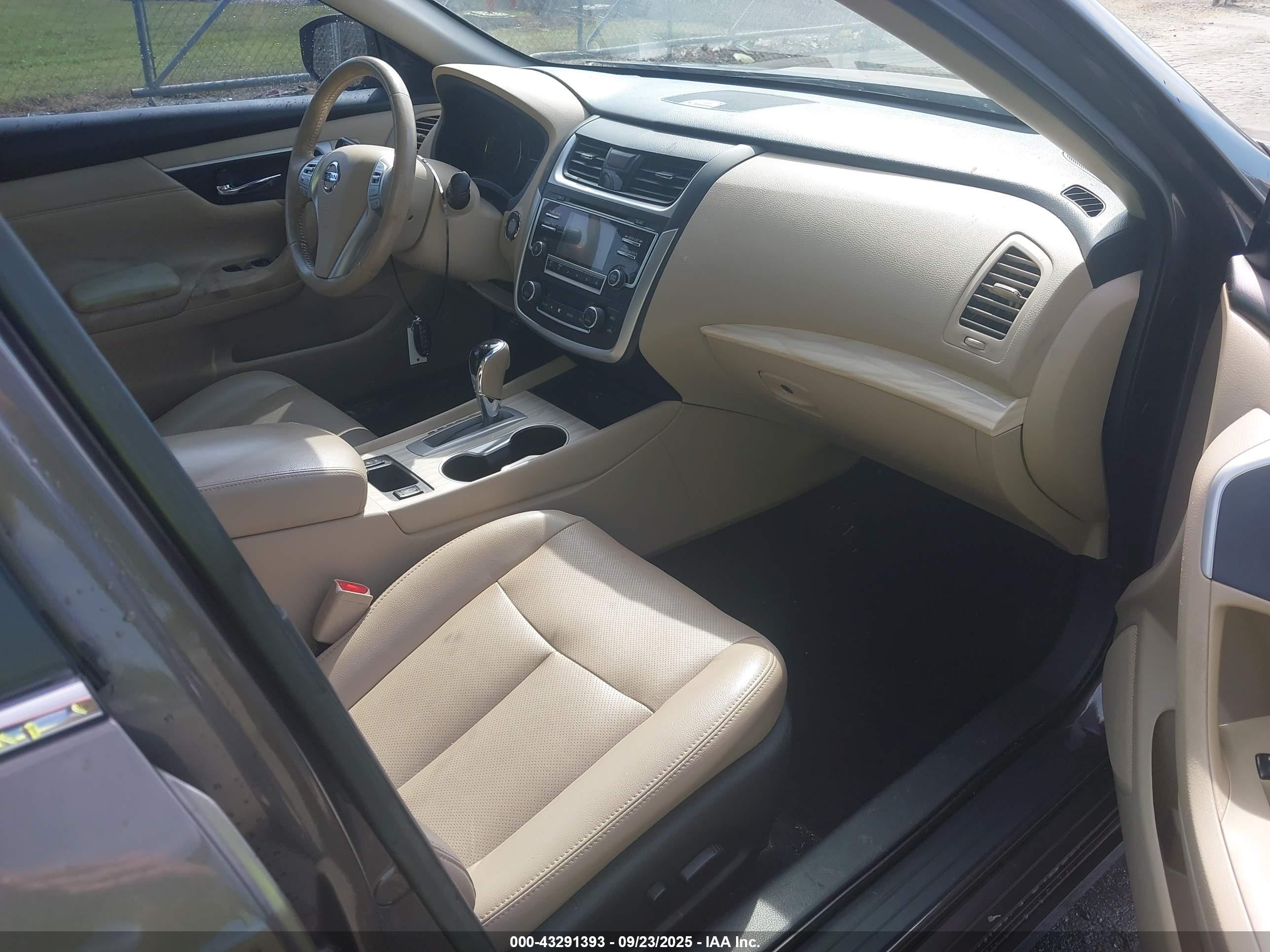 NISSAN ALTIMA image 5