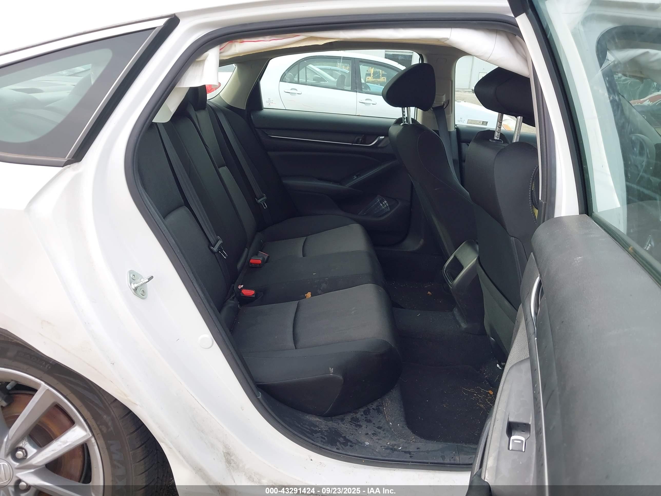HONDA ACCORD image 8