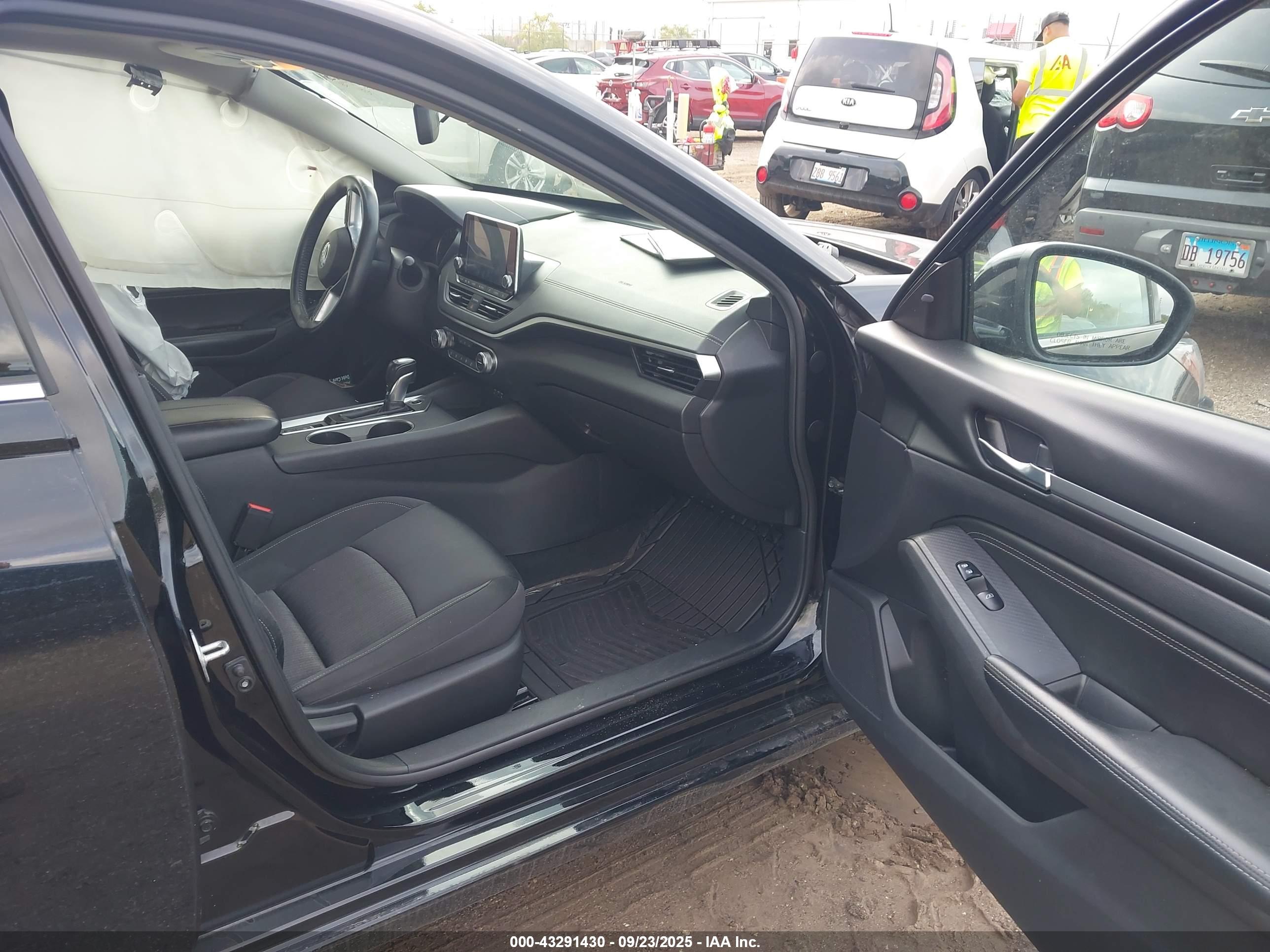 NISSAN ALTIMA image 5