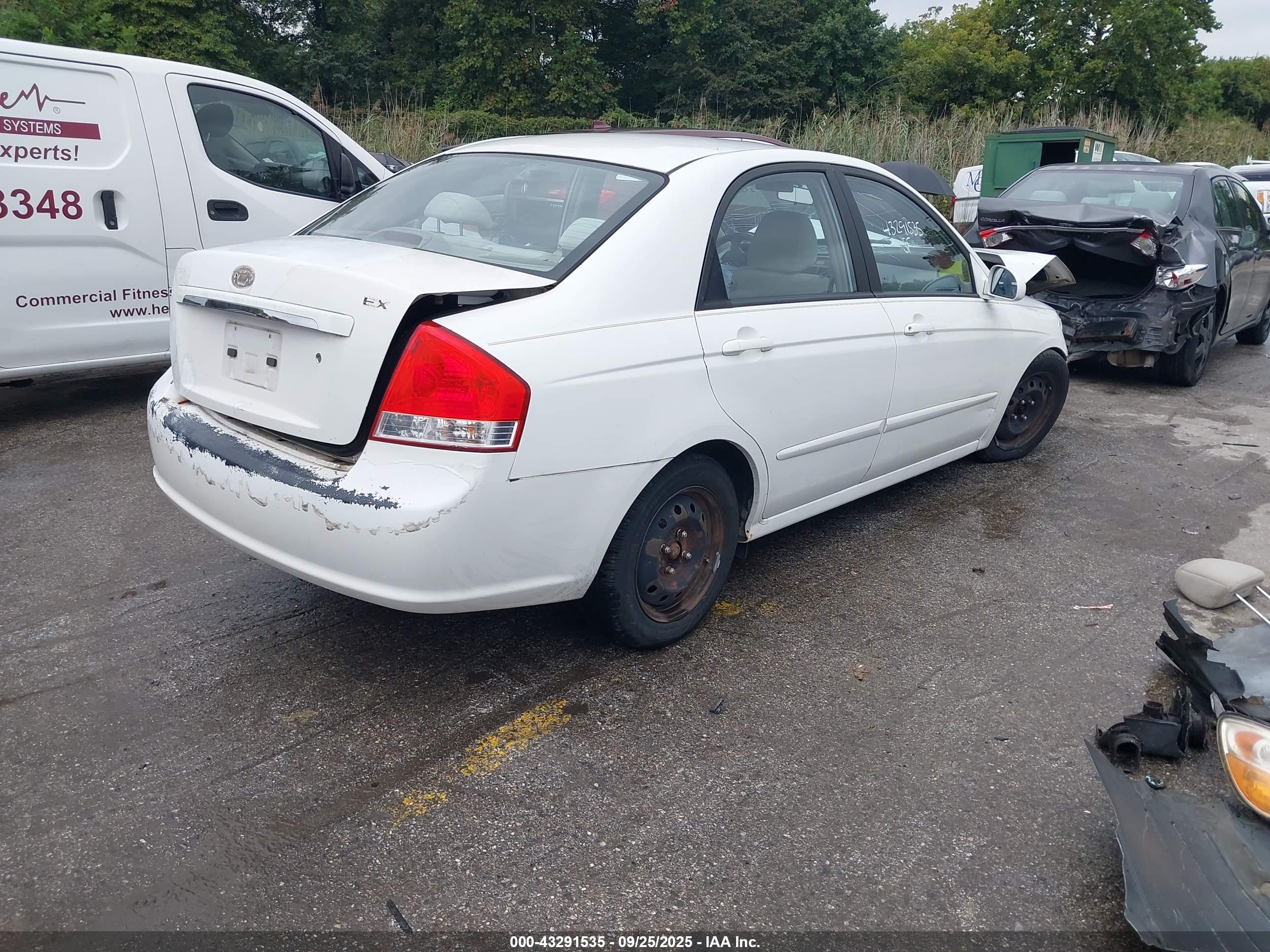 KIA SPECTRA image 4
