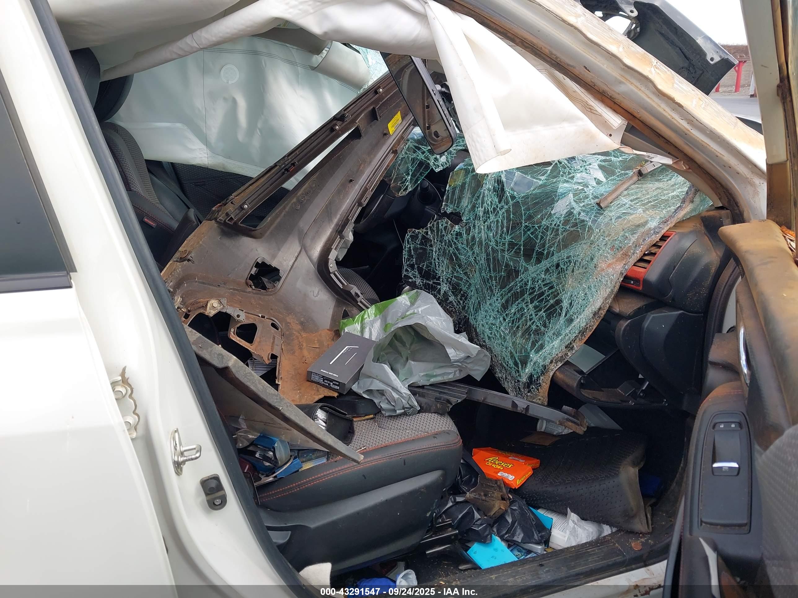 SUBARU FORESTER image 5