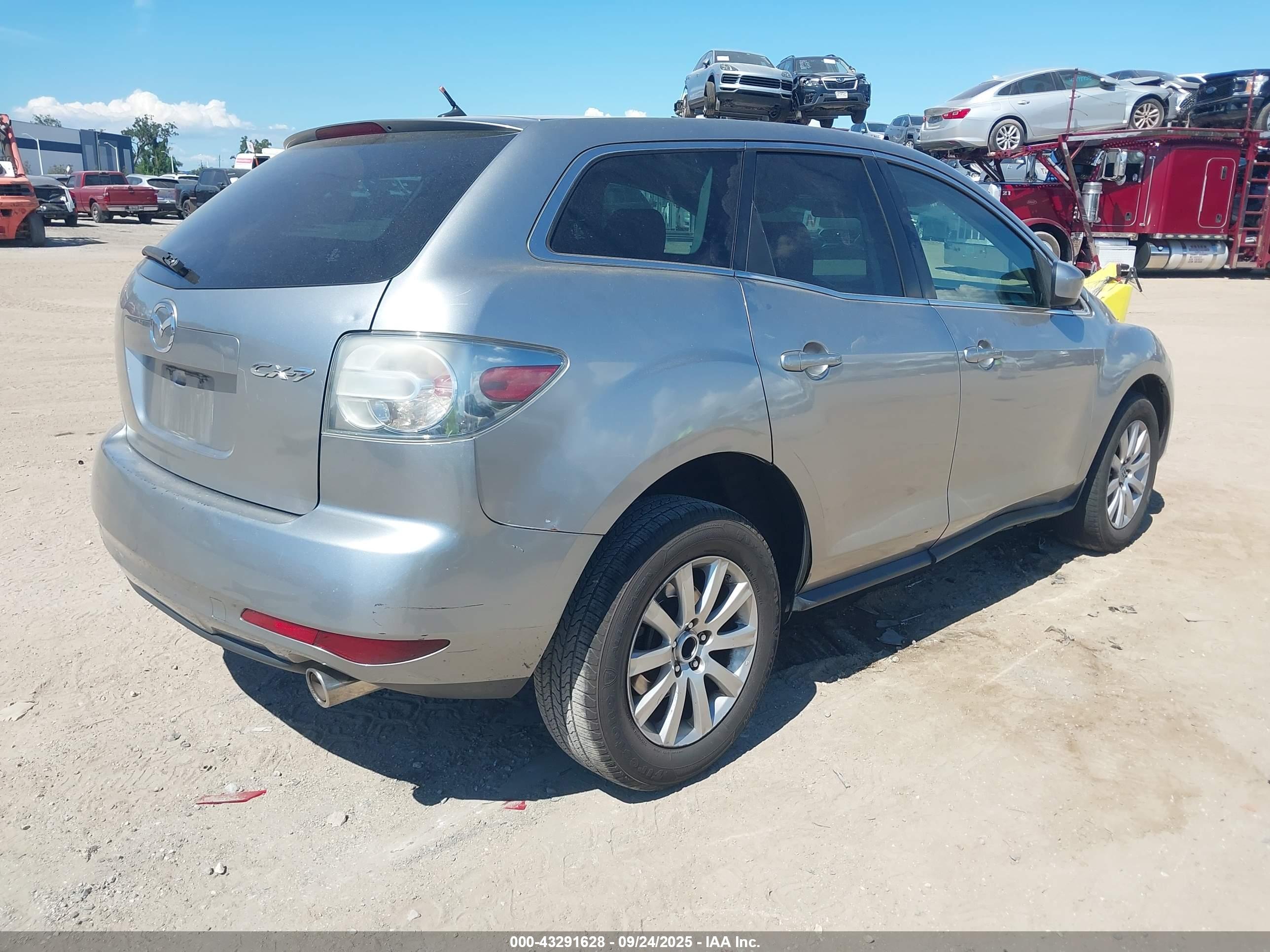 MAZDA CX-7 image 4
