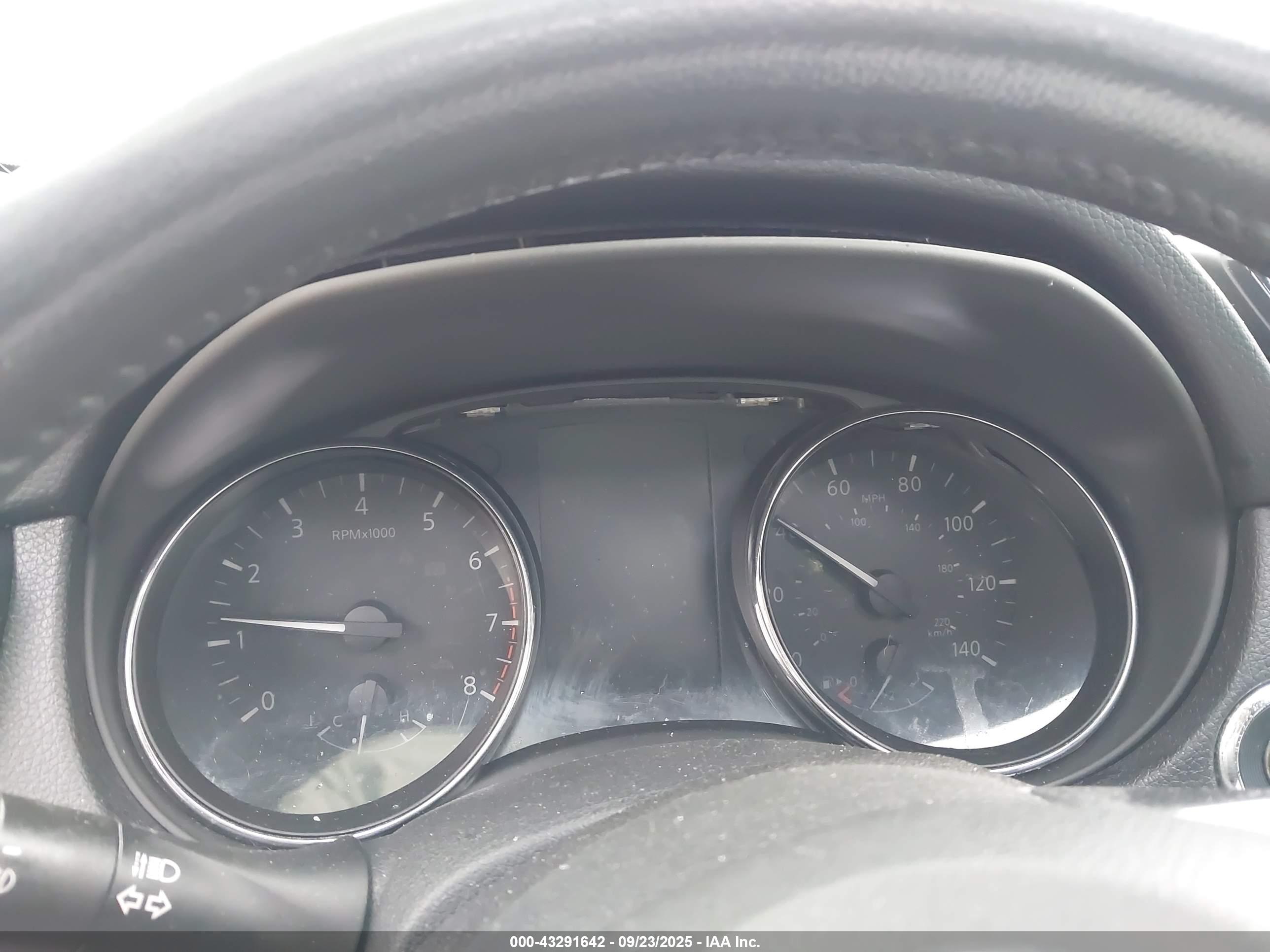 NISSAN ROGUE image 7