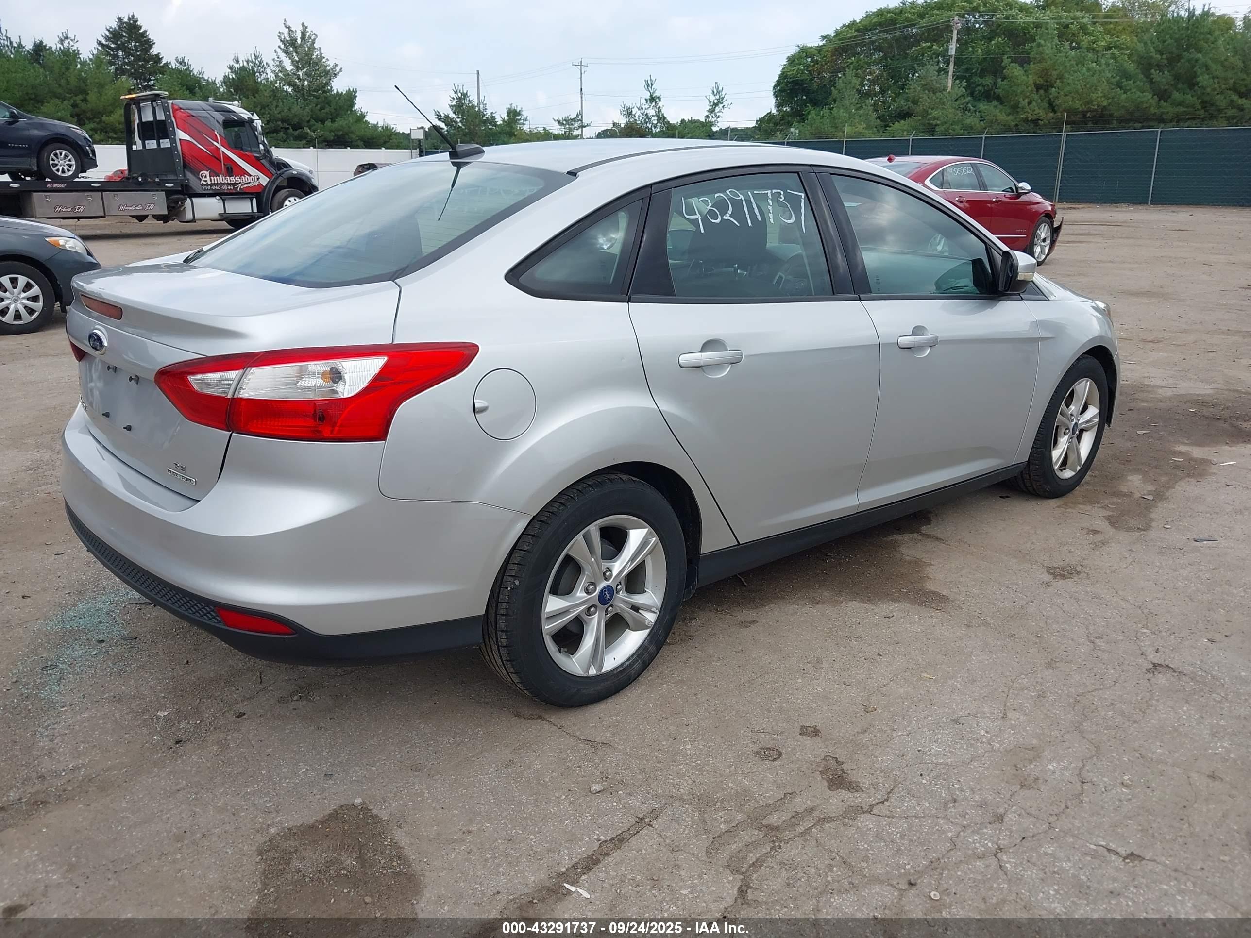 FORD FOCUS image 4
