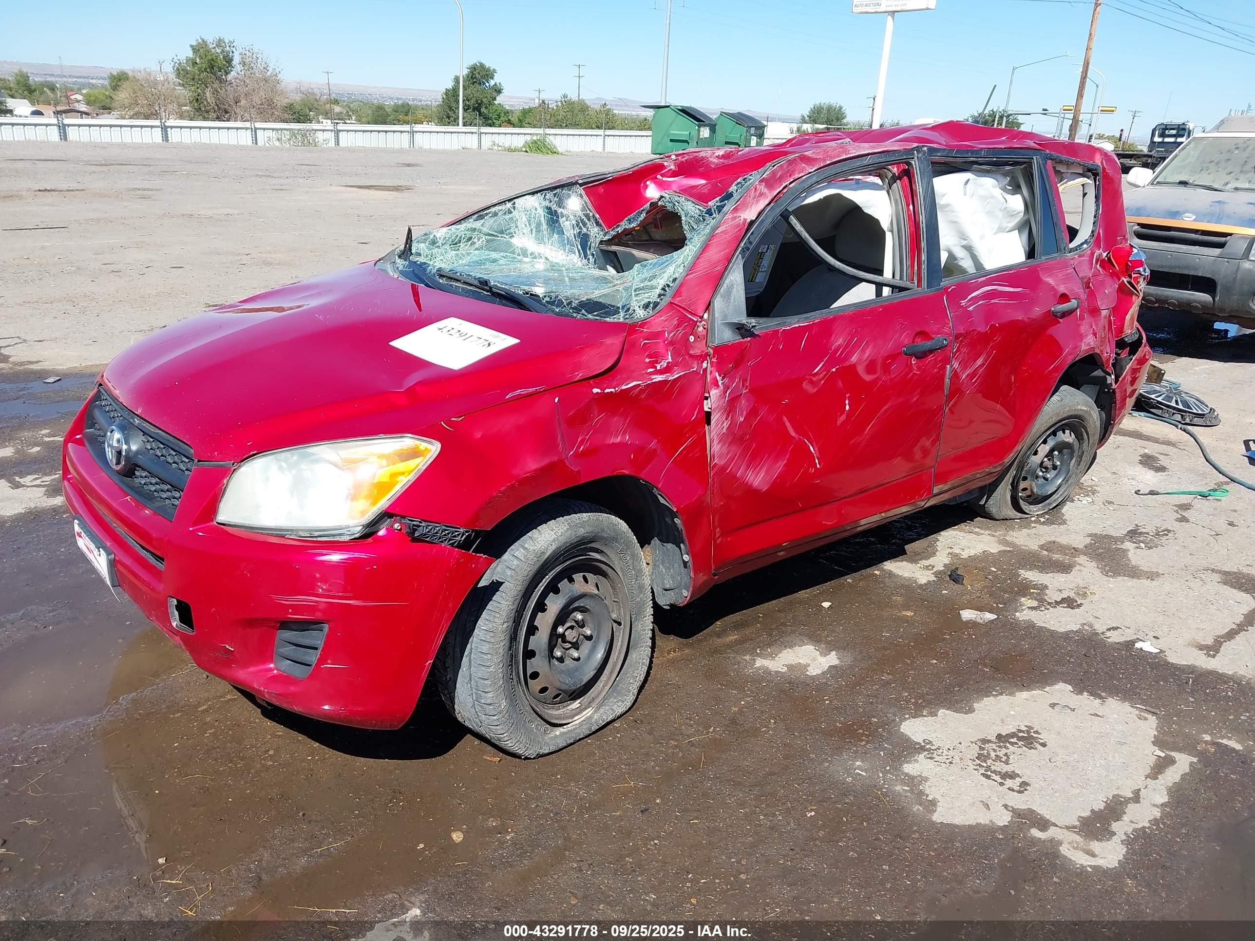 TOYOTA RAV4 image 2