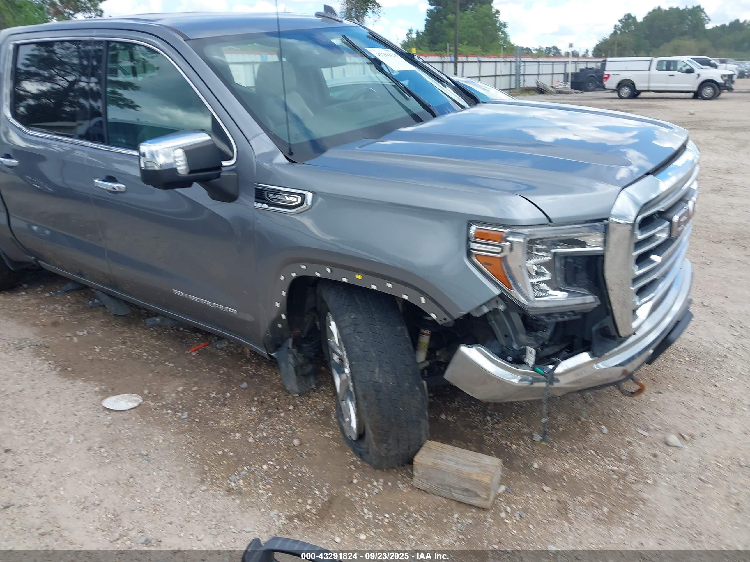 GMC SIERRA image 6