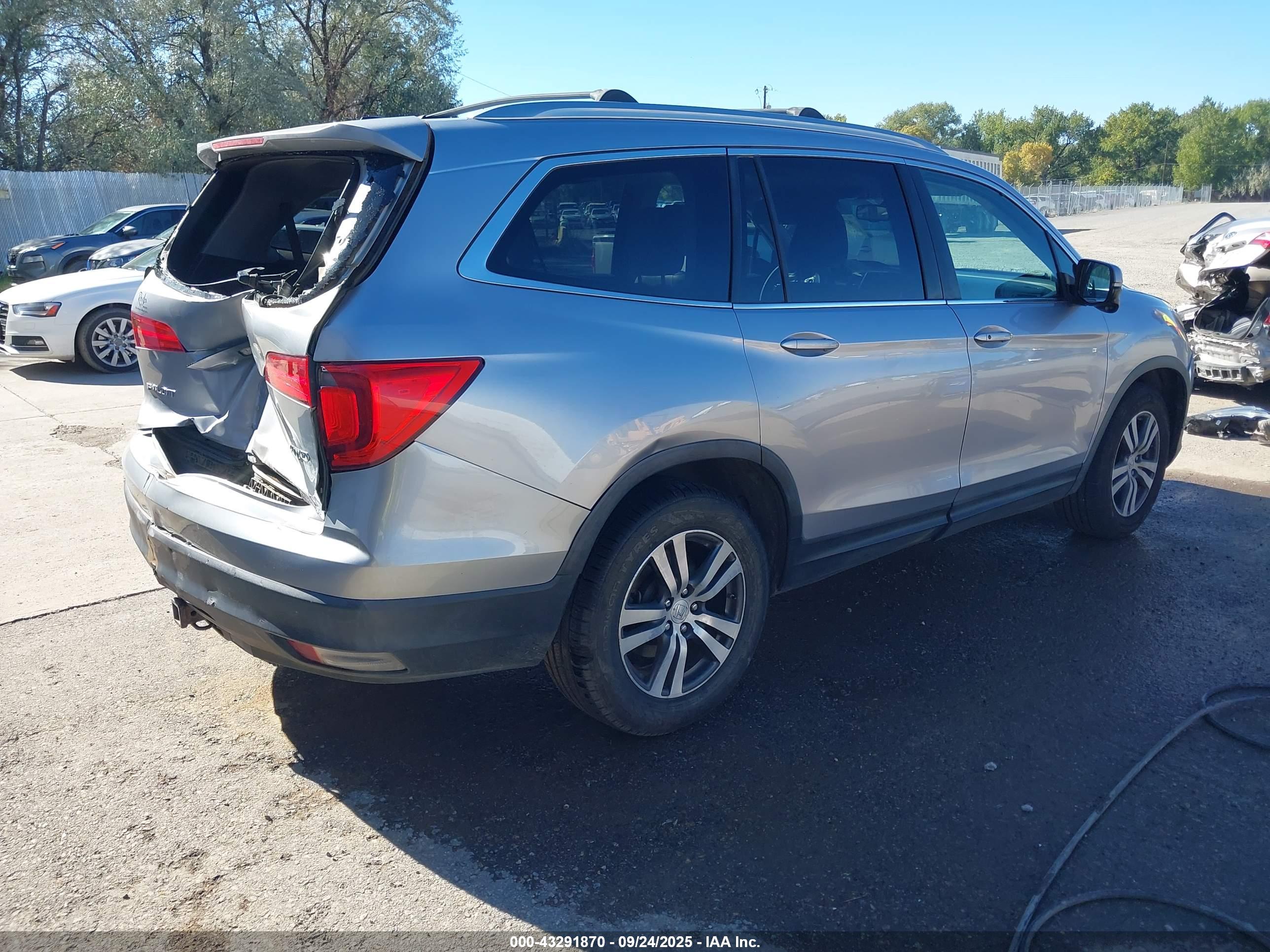 HONDA PILOT image 4