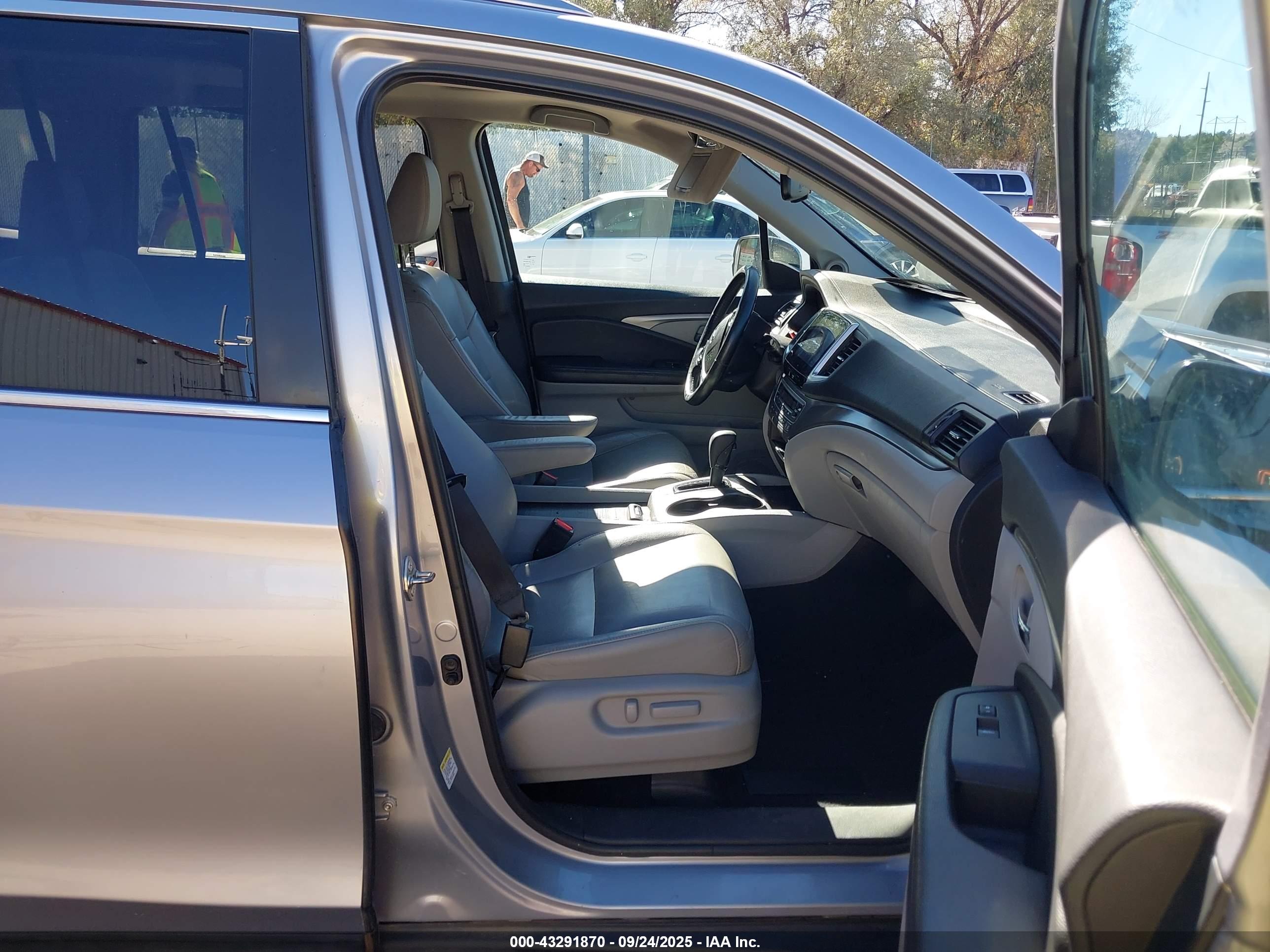 HONDA PILOT image 5