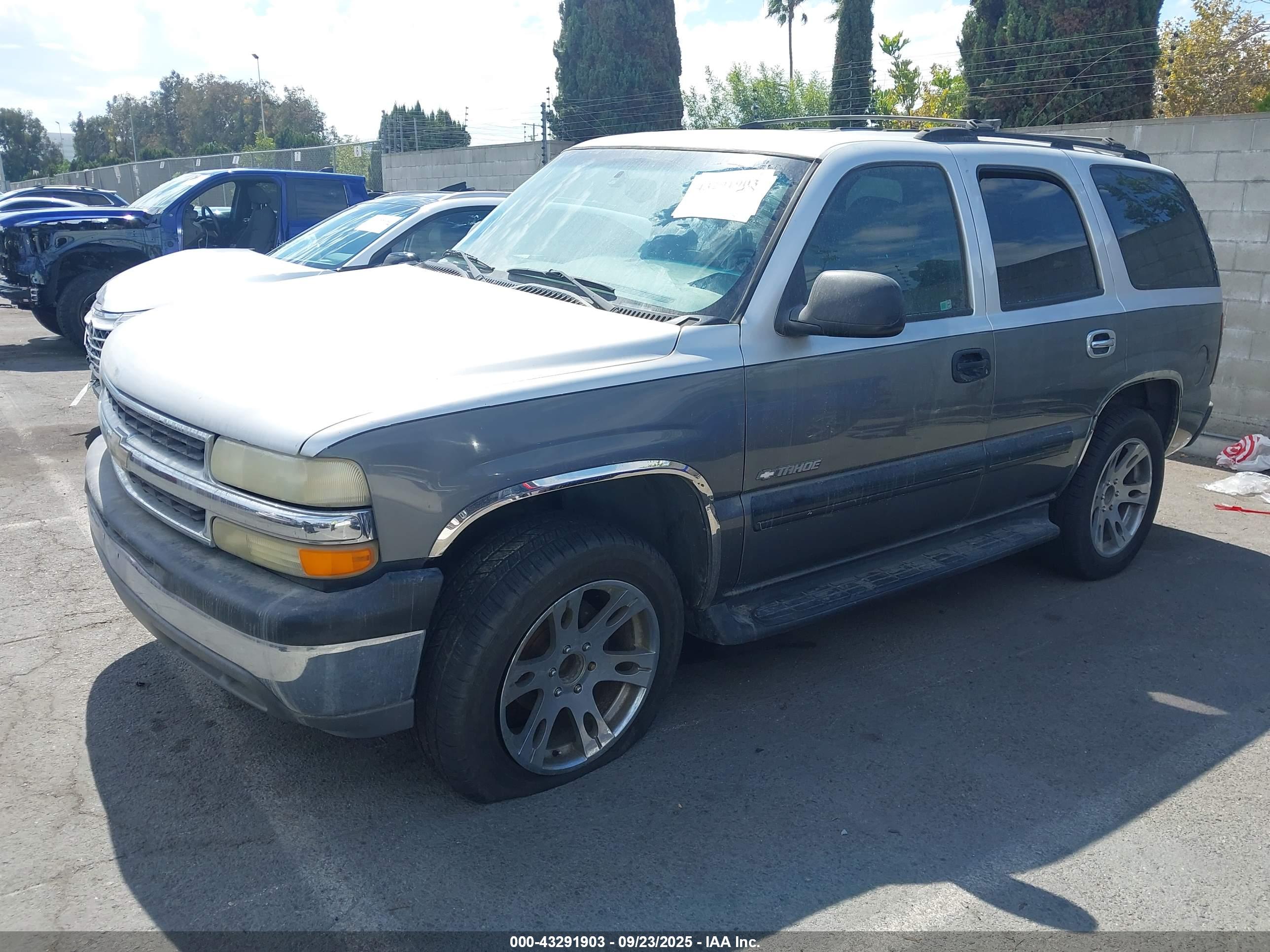 CHEVROLET TAHOE image 2