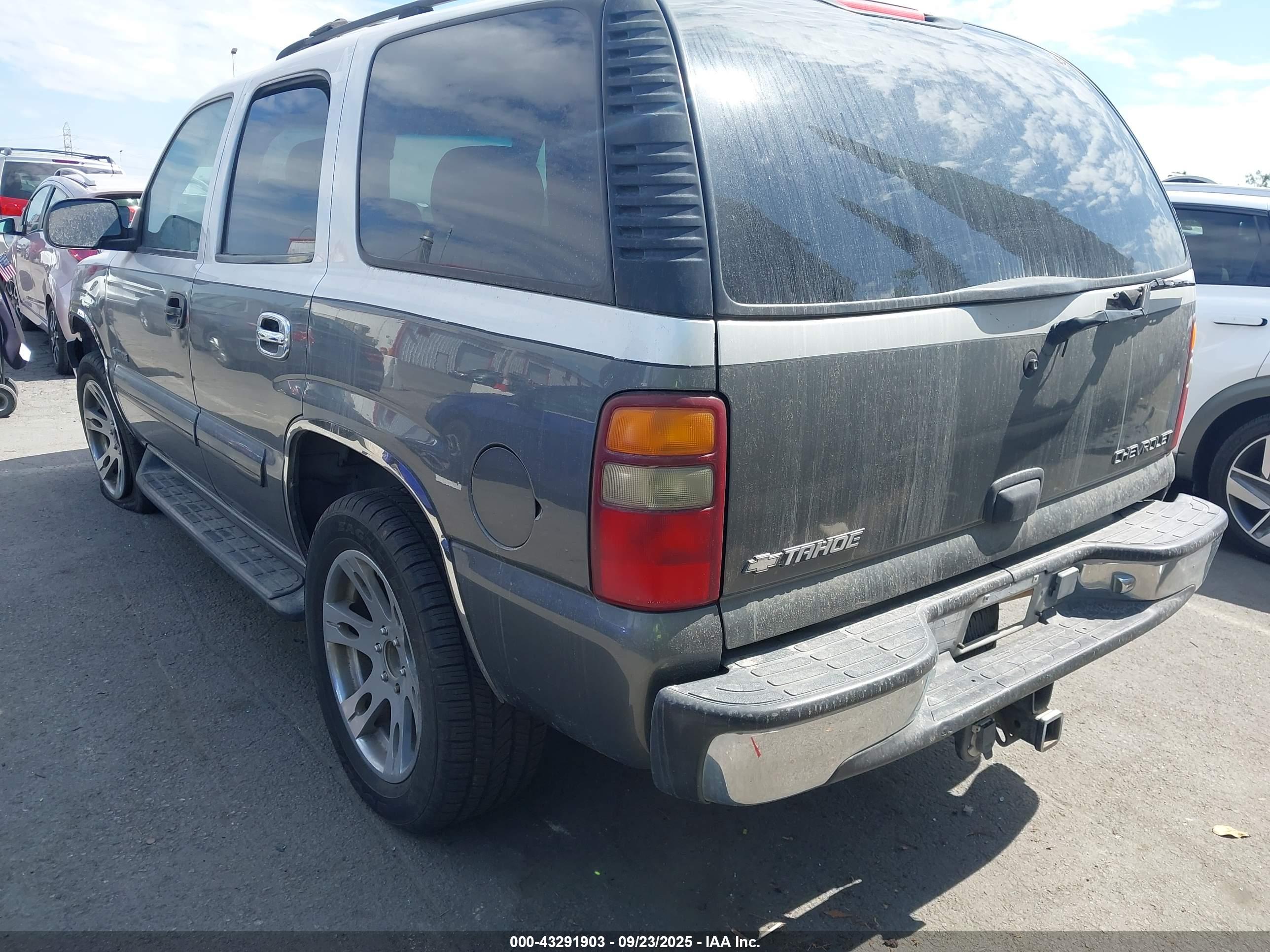 CHEVROLET TAHOE image 3