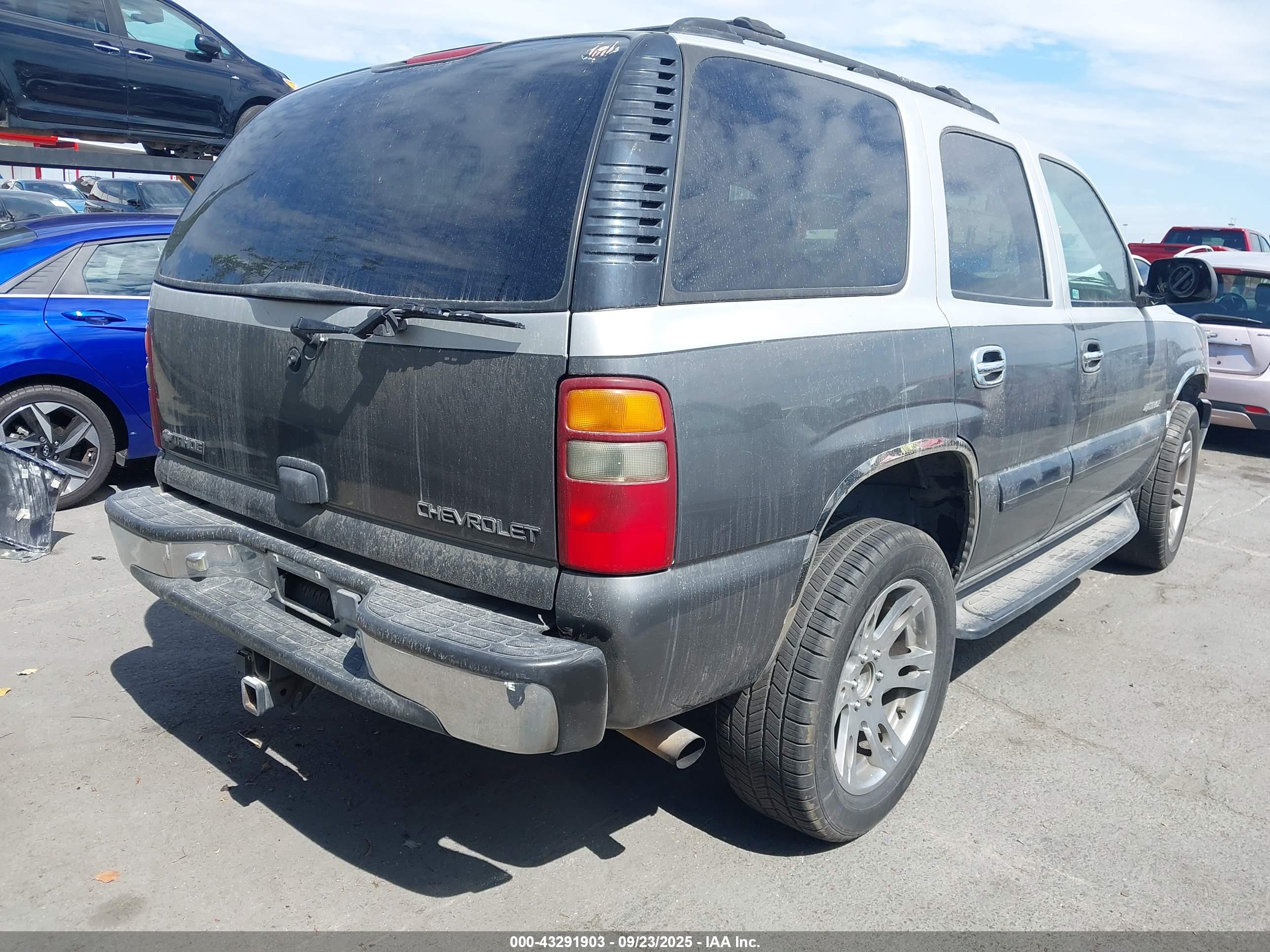 CHEVROLET TAHOE image 4