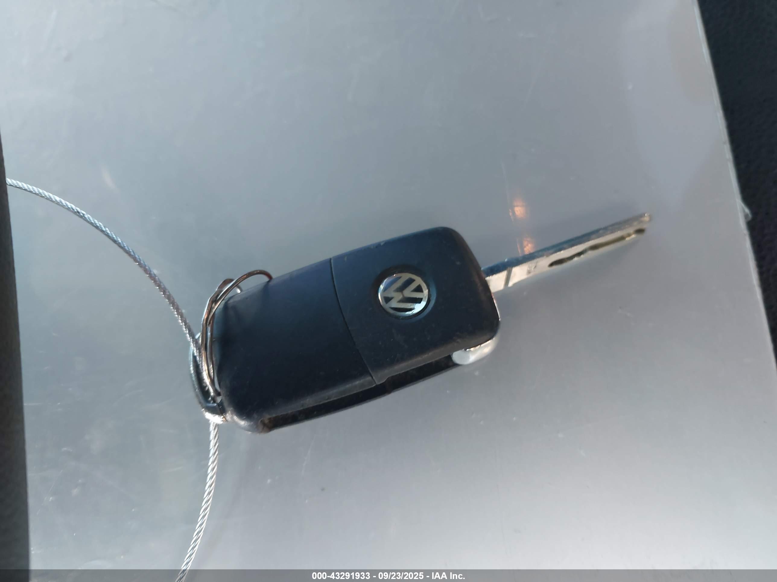 VOLKSWAGEN JETTA image 11