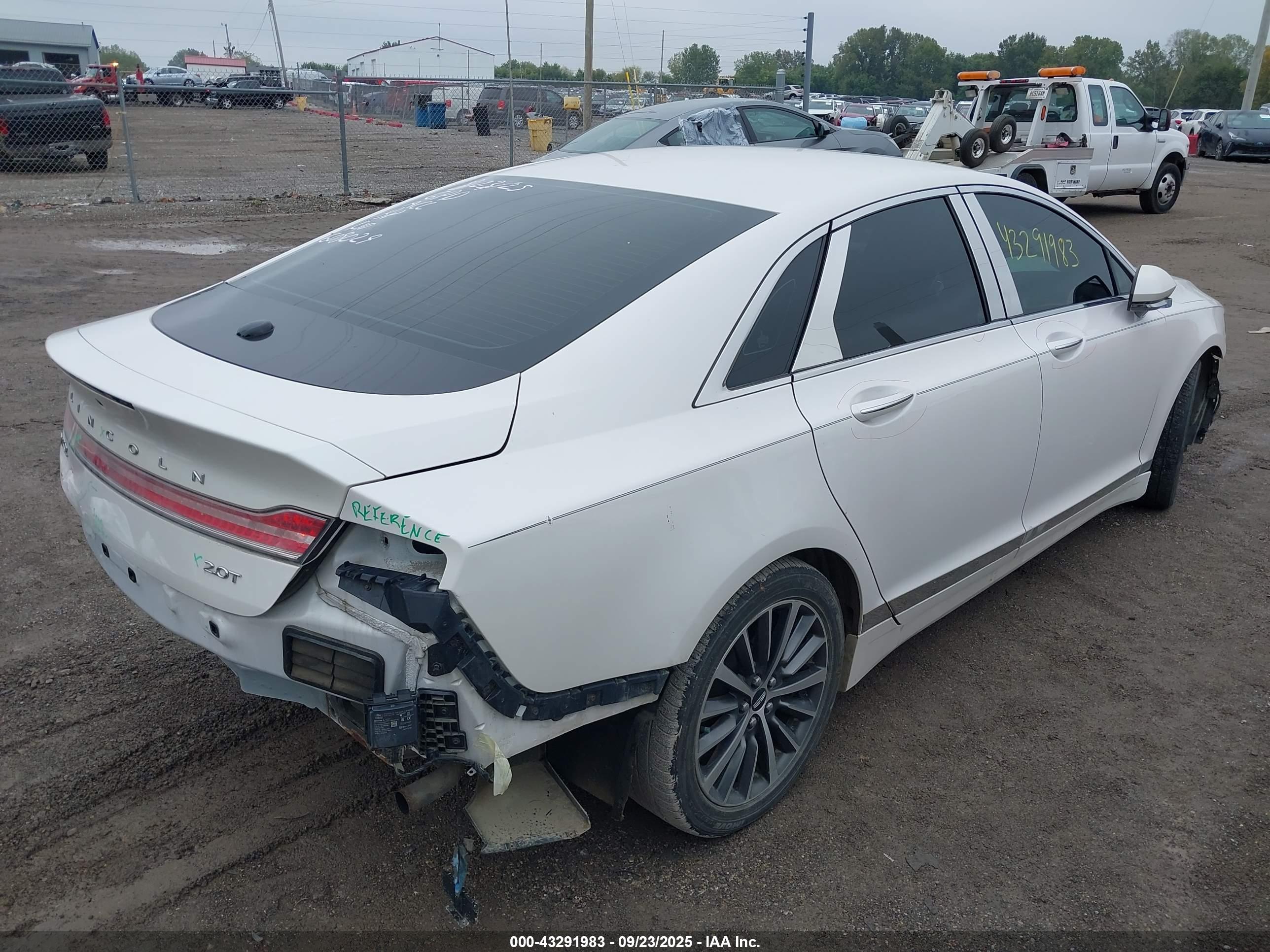 LINCOLN MKZ image 4
